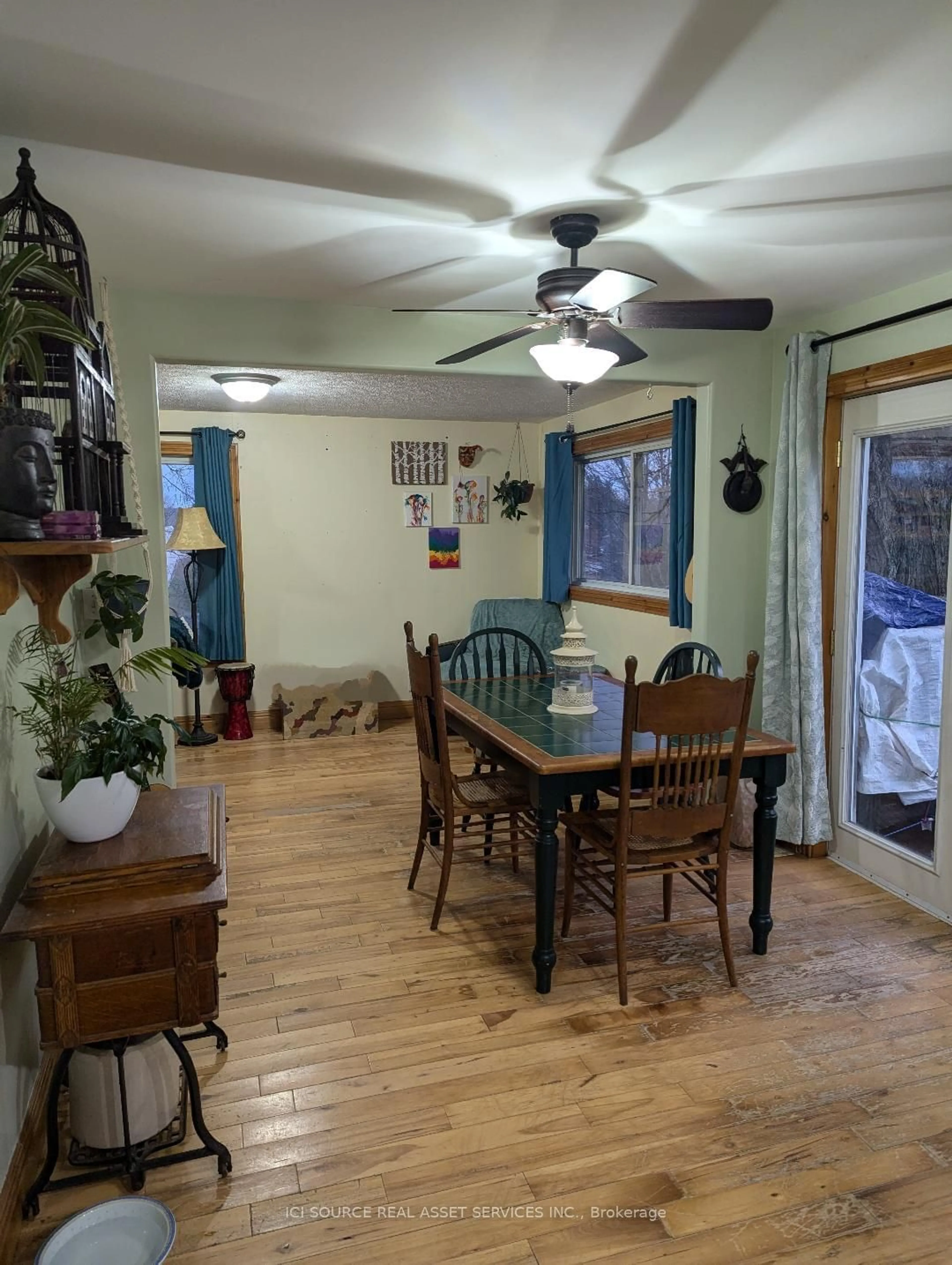 Dining room, wood floors, cottage for 752 Stauffer St, Huron-Kinloss Ontario N0G 2H0