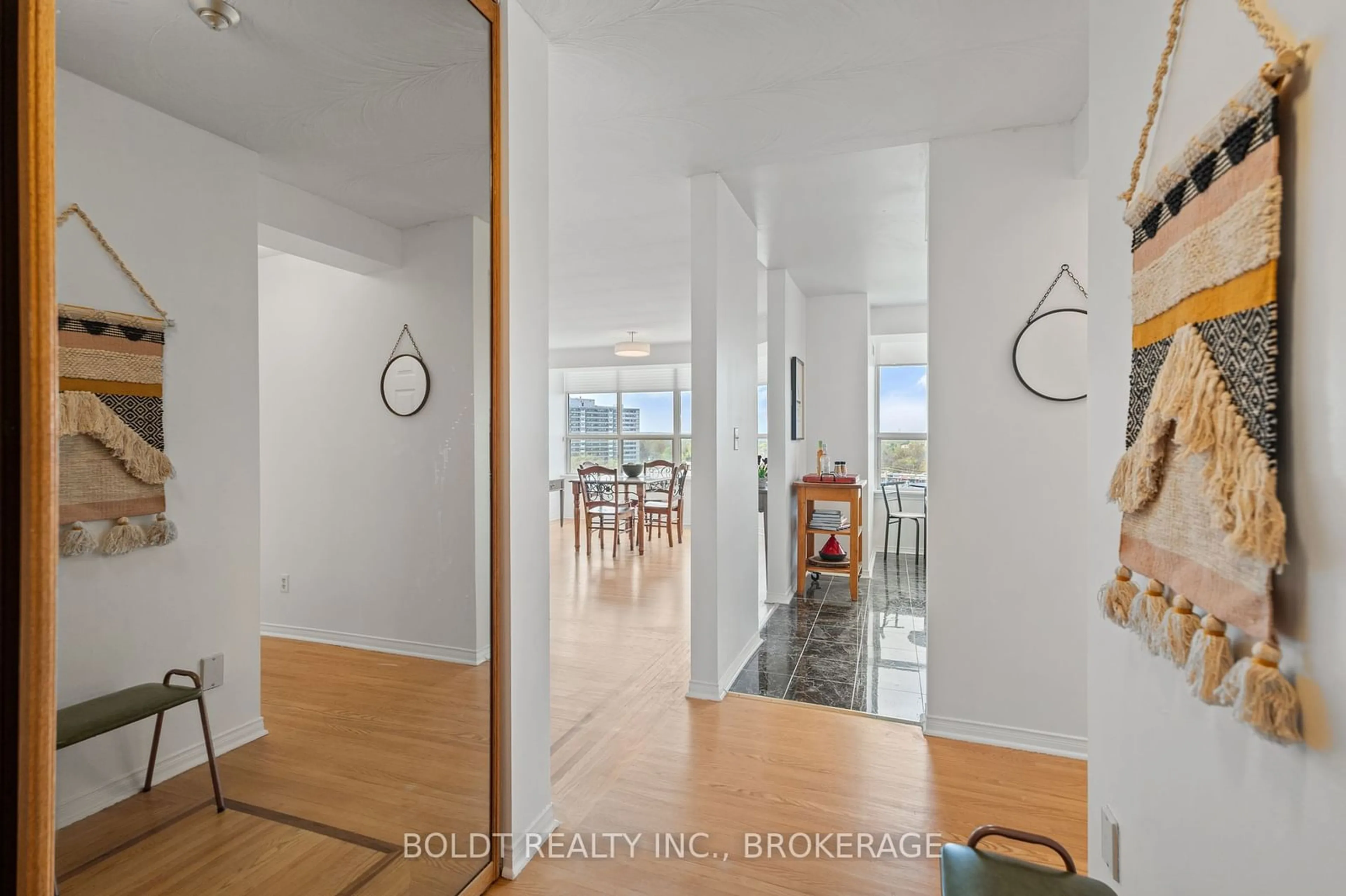 Indoor entryway, wood floors for 3 TOWERING HEIGHTS Blvd #1001, St. Catharines Ontario L2T 4A4