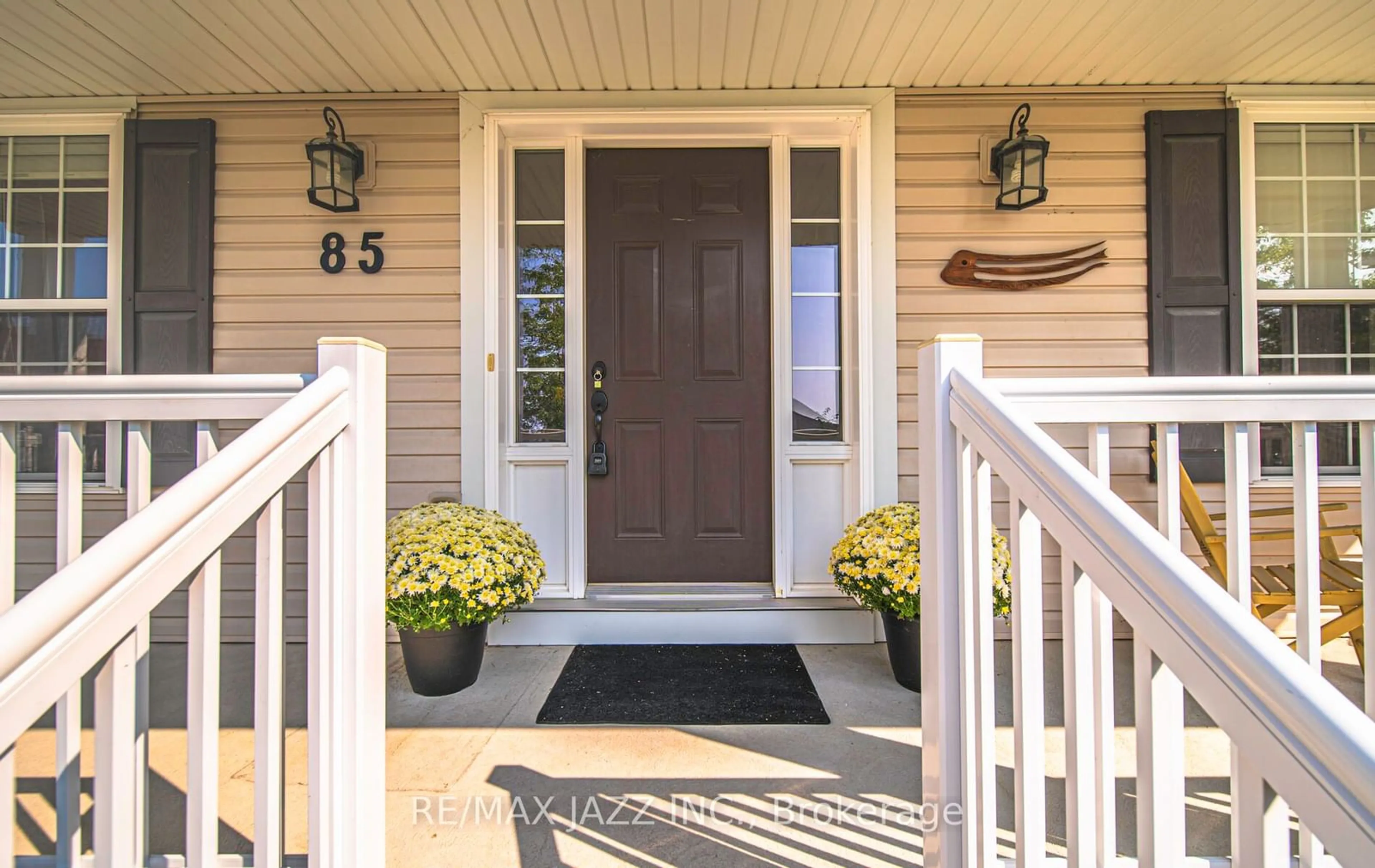 Indoor entryway, wood floors for 85 Greenaway Circ, Port Hope Ontario L1A 0C1