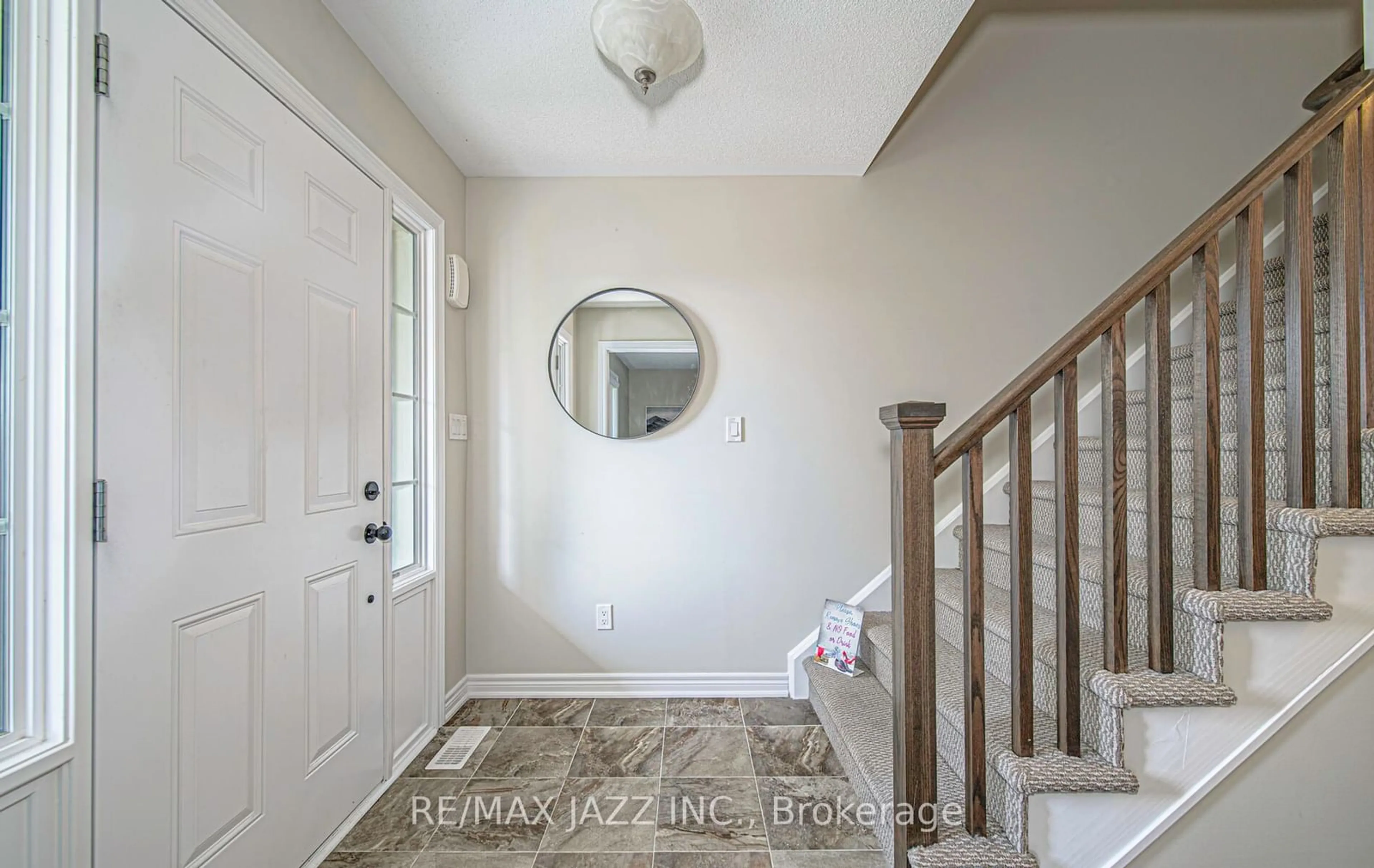 Indoor entryway, wood floors for 85 Greenaway Circ, Port Hope Ontario L1A 0C1