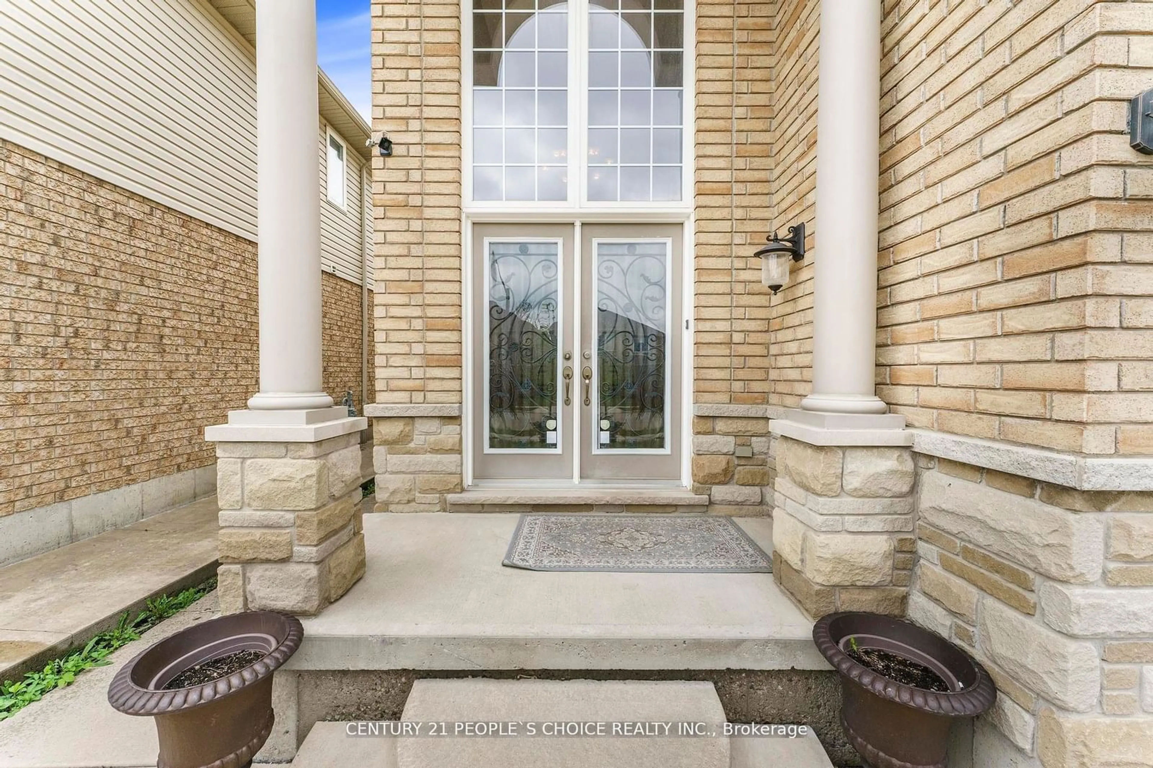 Indoor entryway, ceramic floors for 38 Assisi St, Hamilton Ontario L8W 0A5