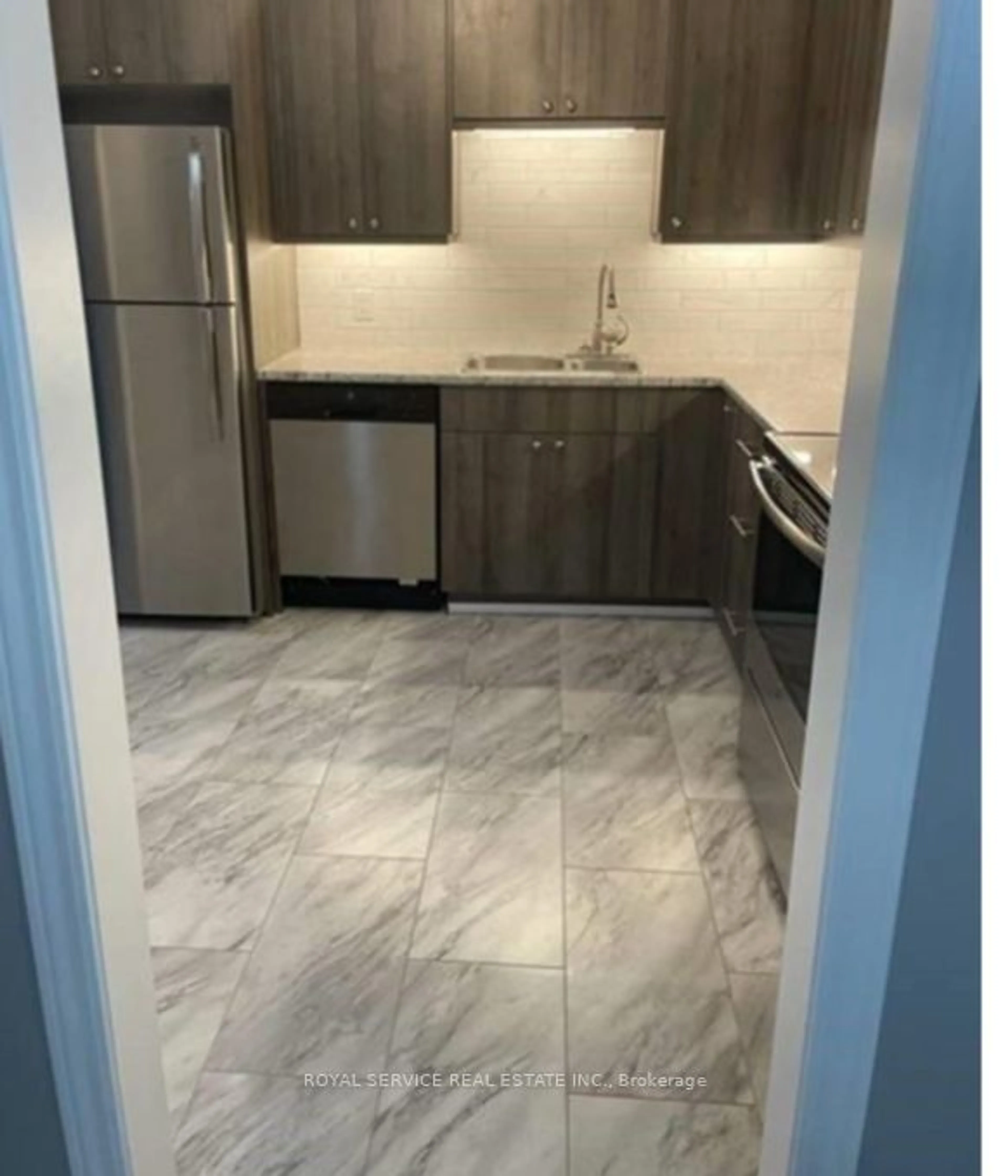 Standard kitchen, ceramic floors for 26 Spencer St #207, Cobourg Ontario K9A 1C2