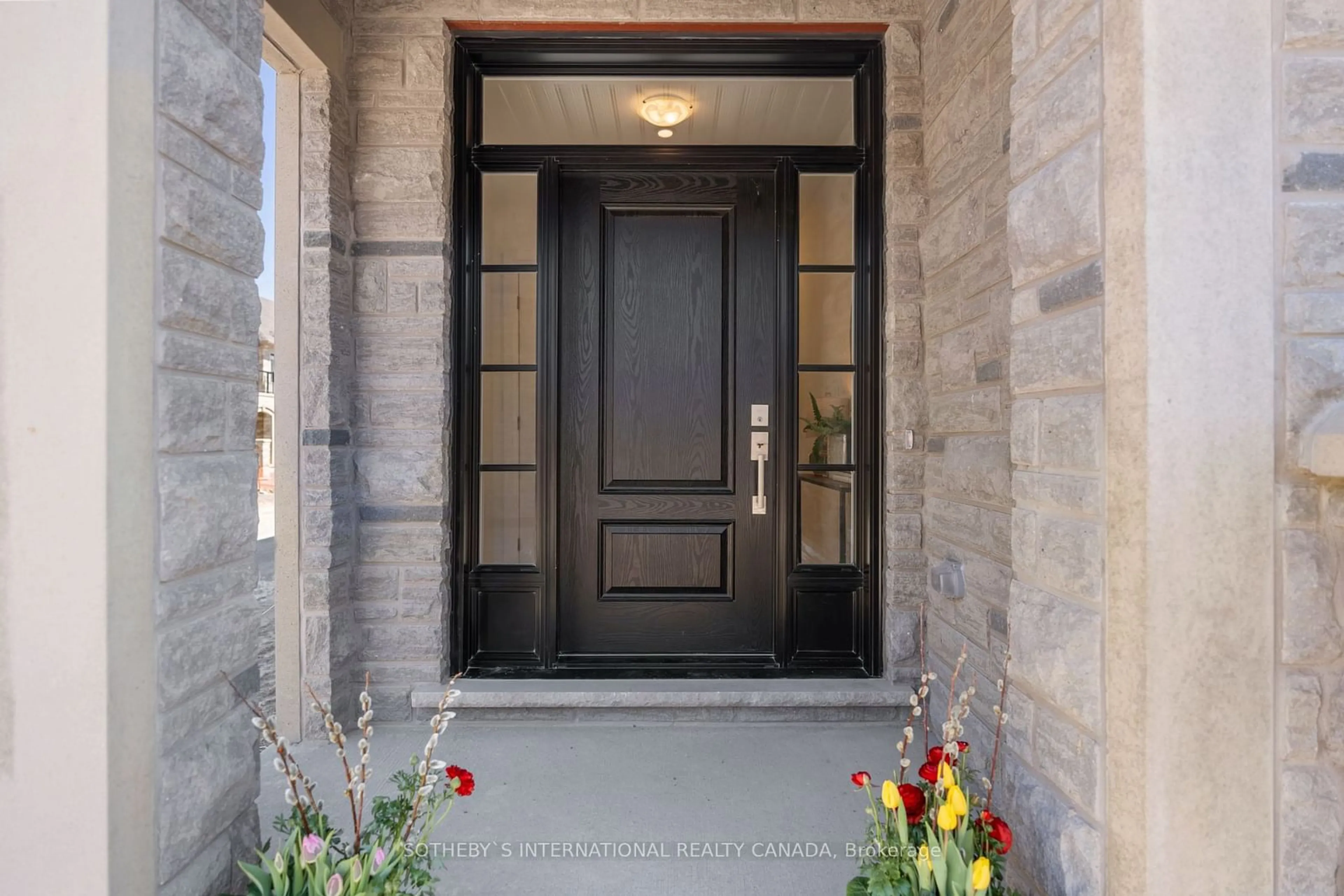 Indoor entryway, wood floors for 675 Victoria Rd #20, Guelph Ontario N1E 0S9