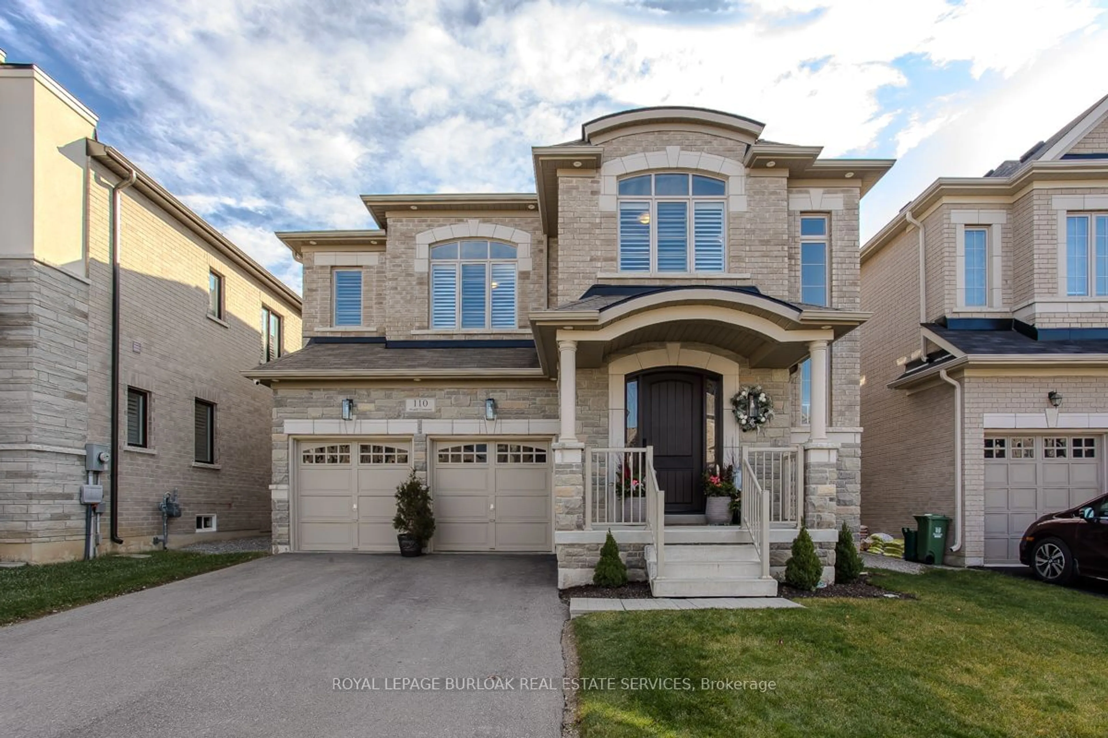 Frontside or backside of a home, the street view for 110 Avanti Cres, Hamilton Ontario L8B 1W8