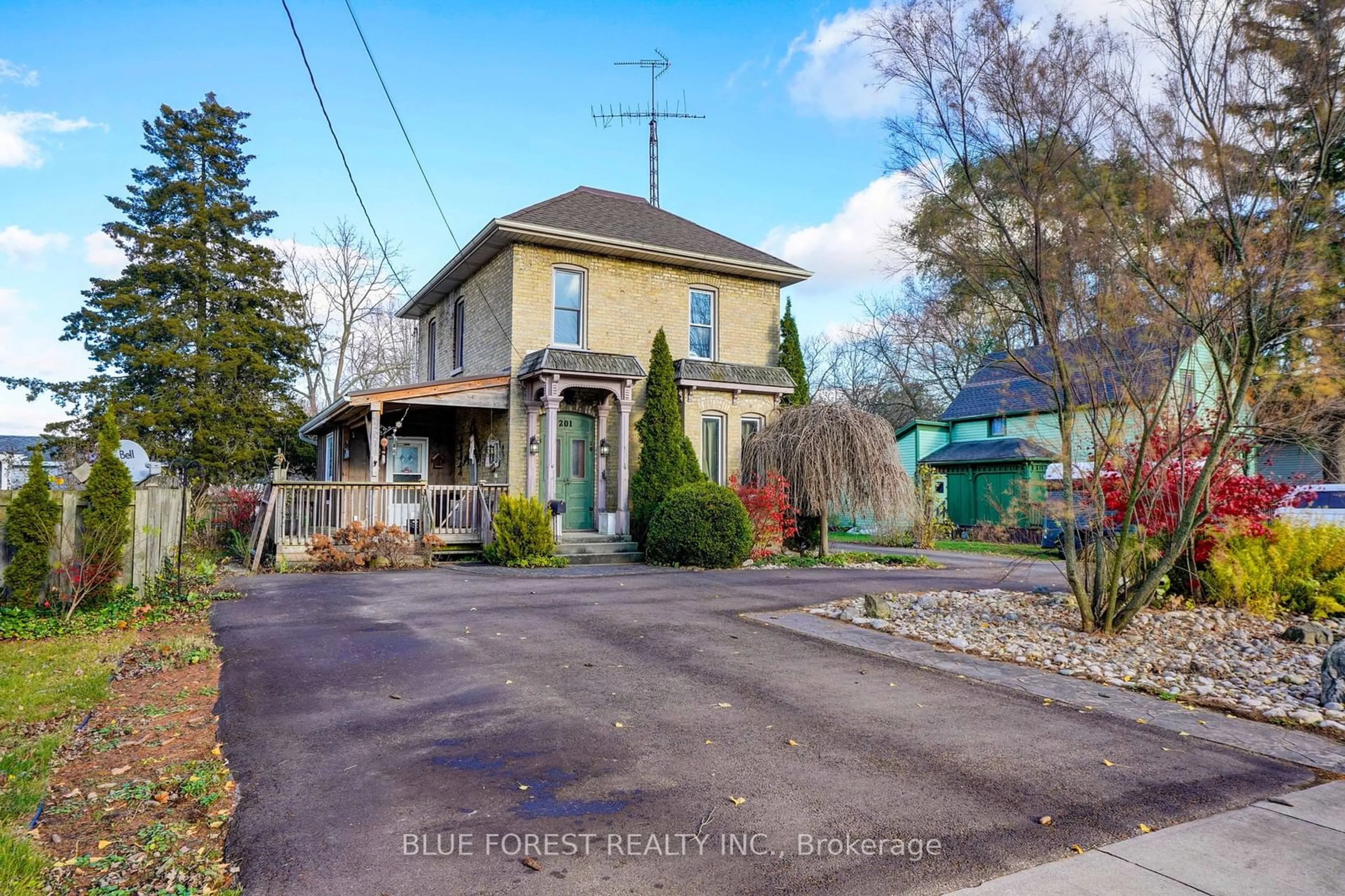 Frontside or backside of a home, the street view for 201 Margaret St, Dutton/Dunwich Ontario N0L 1J0