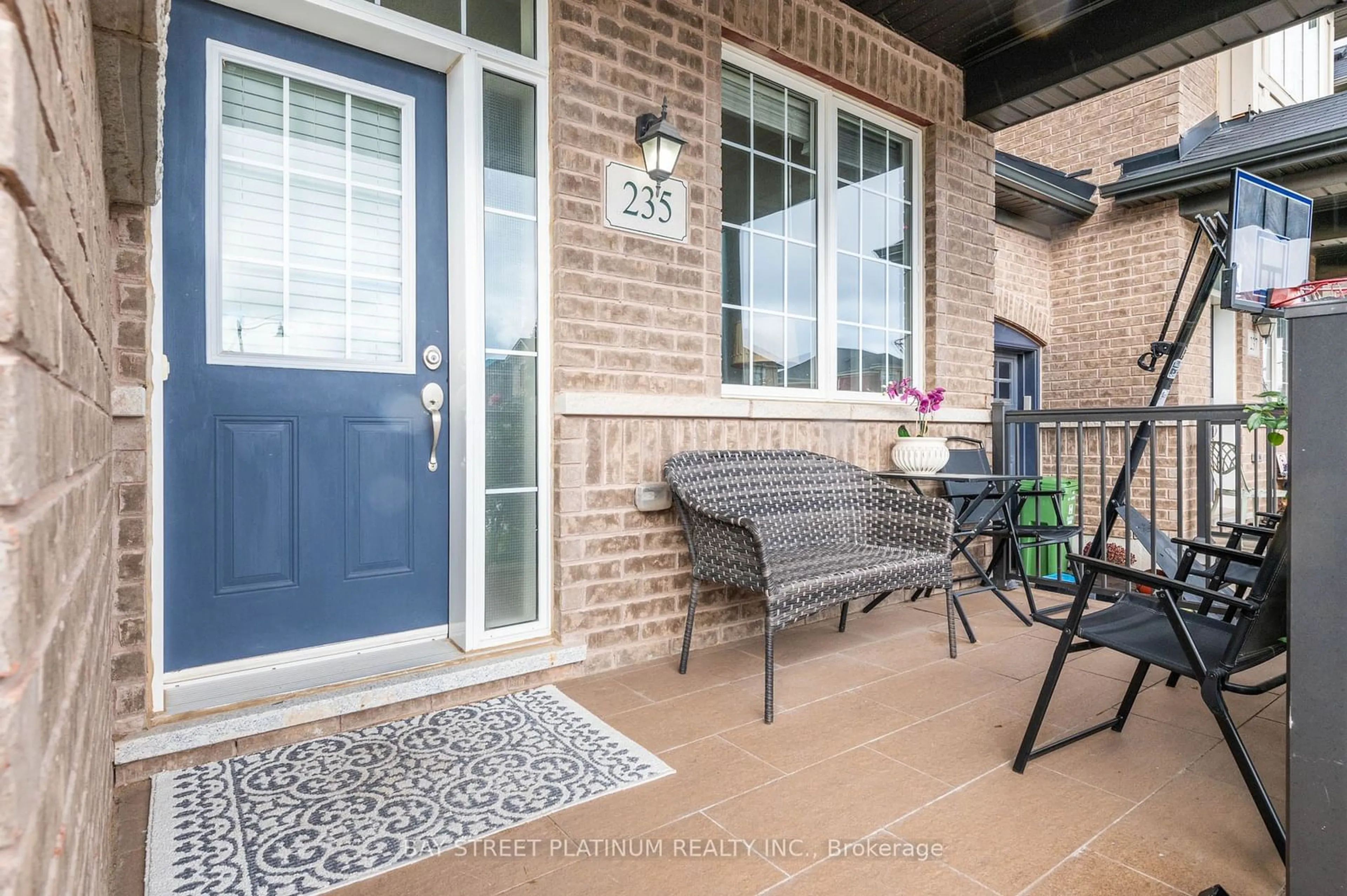 Indoor entryway, wood floors for 235 Skinner Rd, Hamilton Ontario L0R 2H1