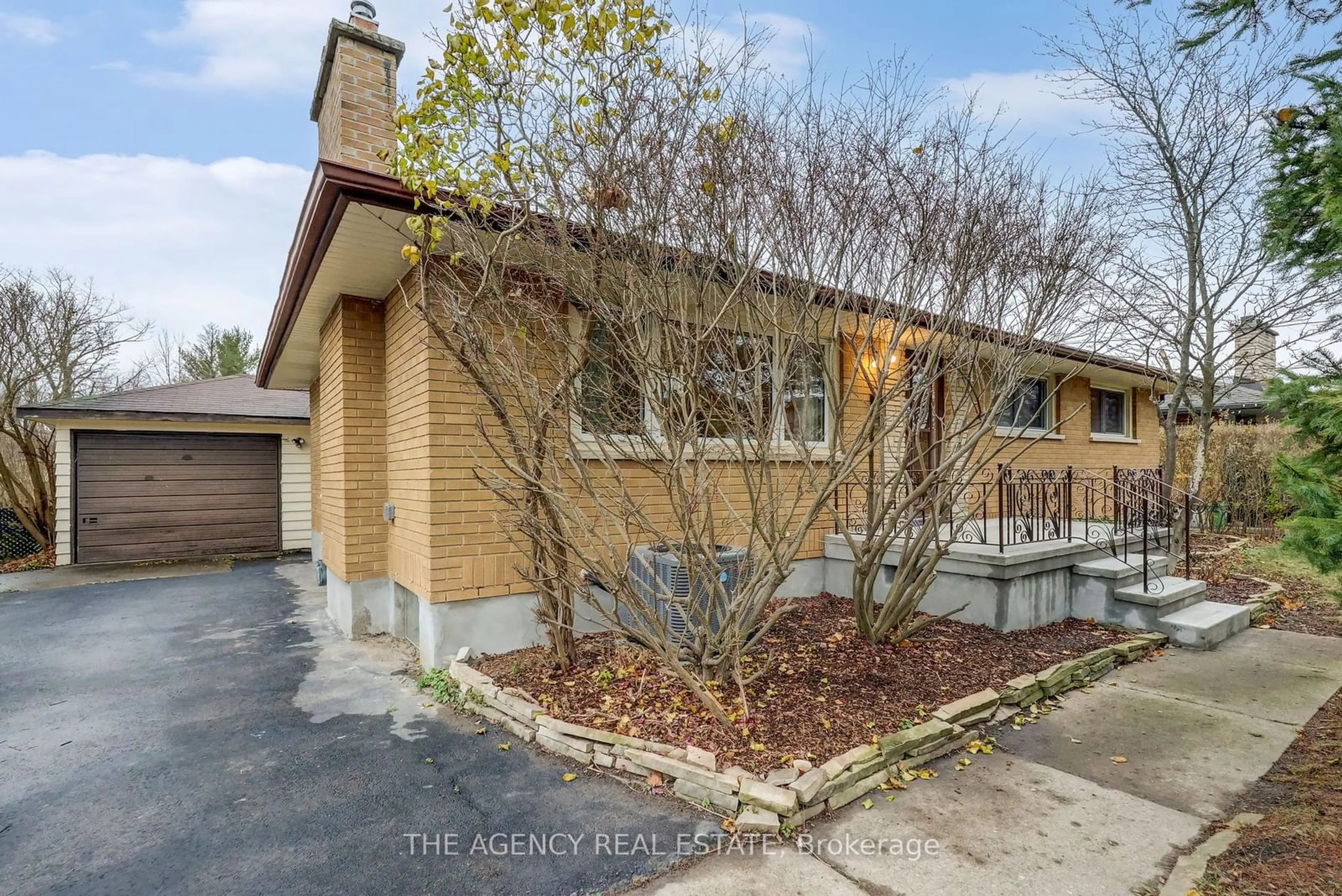 A pic from exterior of the house or condo, the street view for 473 Cotswold Gate, London Ontario N6J 2Z1