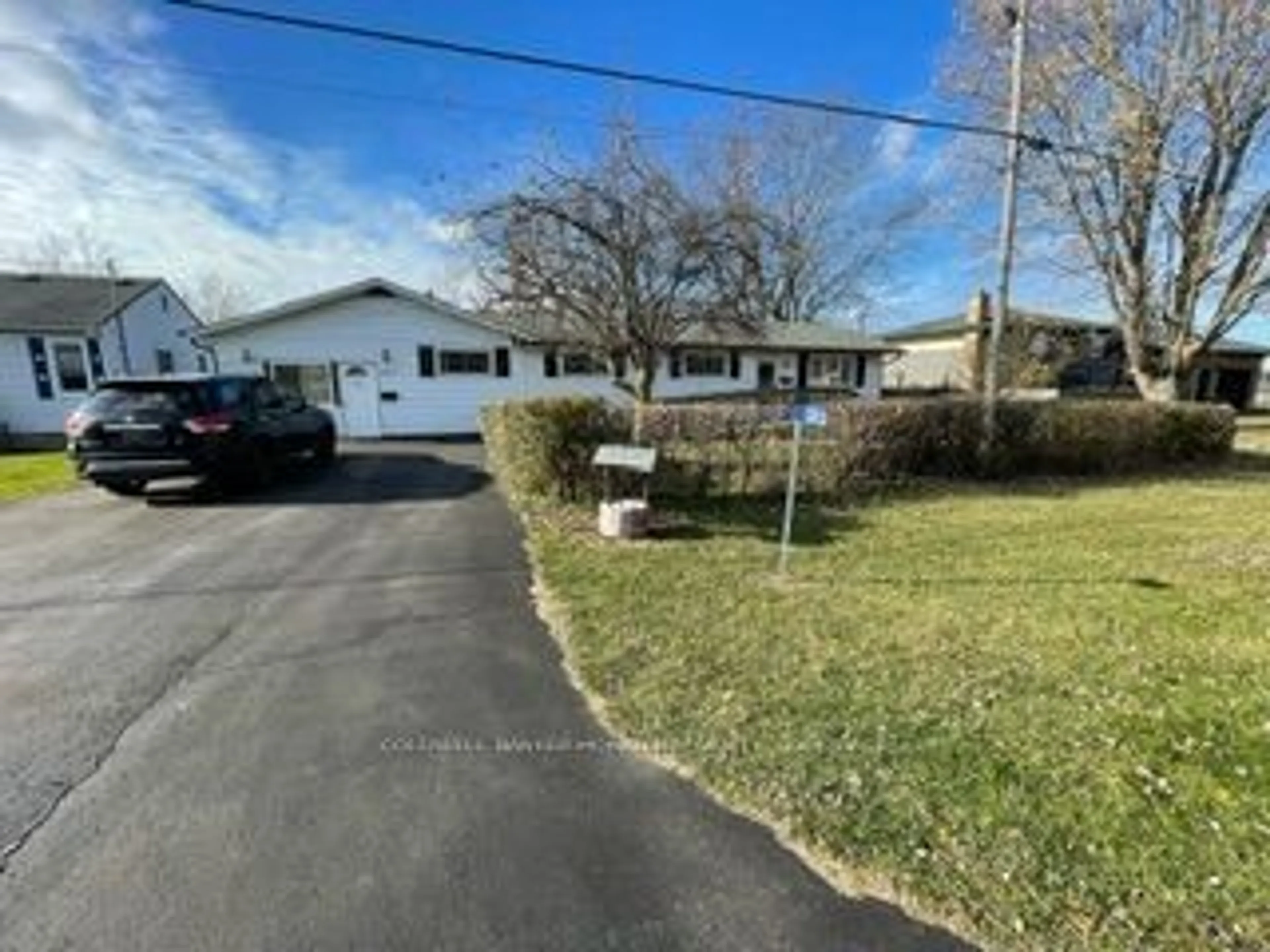 Frontside or backside of a home, the street view for 1303 Spears Rd, Fort Erie Ontario L2A 4N5