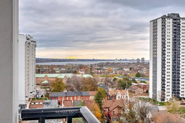Additional property image - 15 Queen St Unit 812