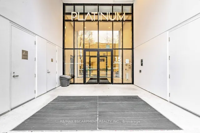 Additional property image - 15 Queen St Unit 812