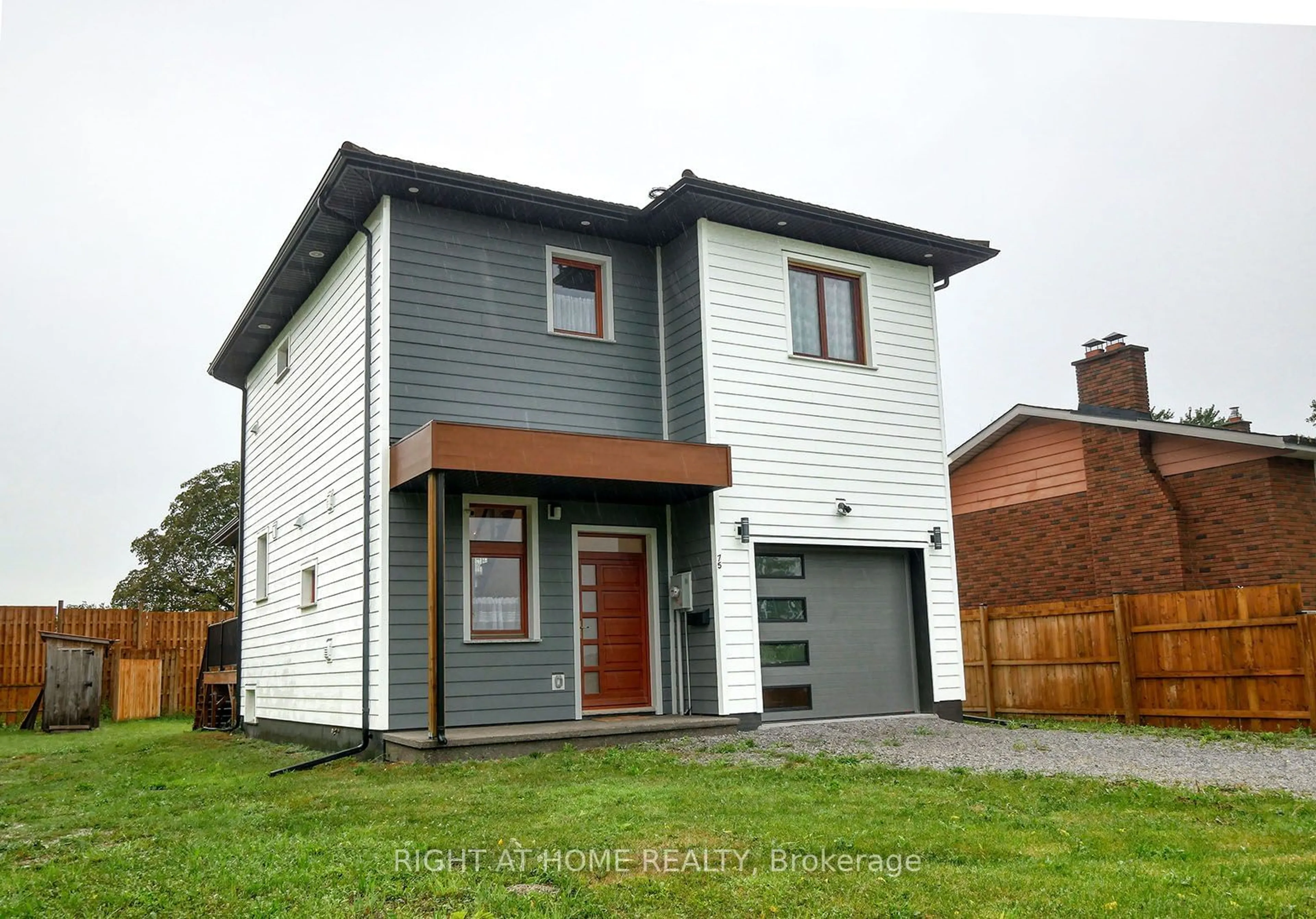 Frontside or backside of a home, cottage for 77 Welland St, Thorold Ontario L2V 2B7