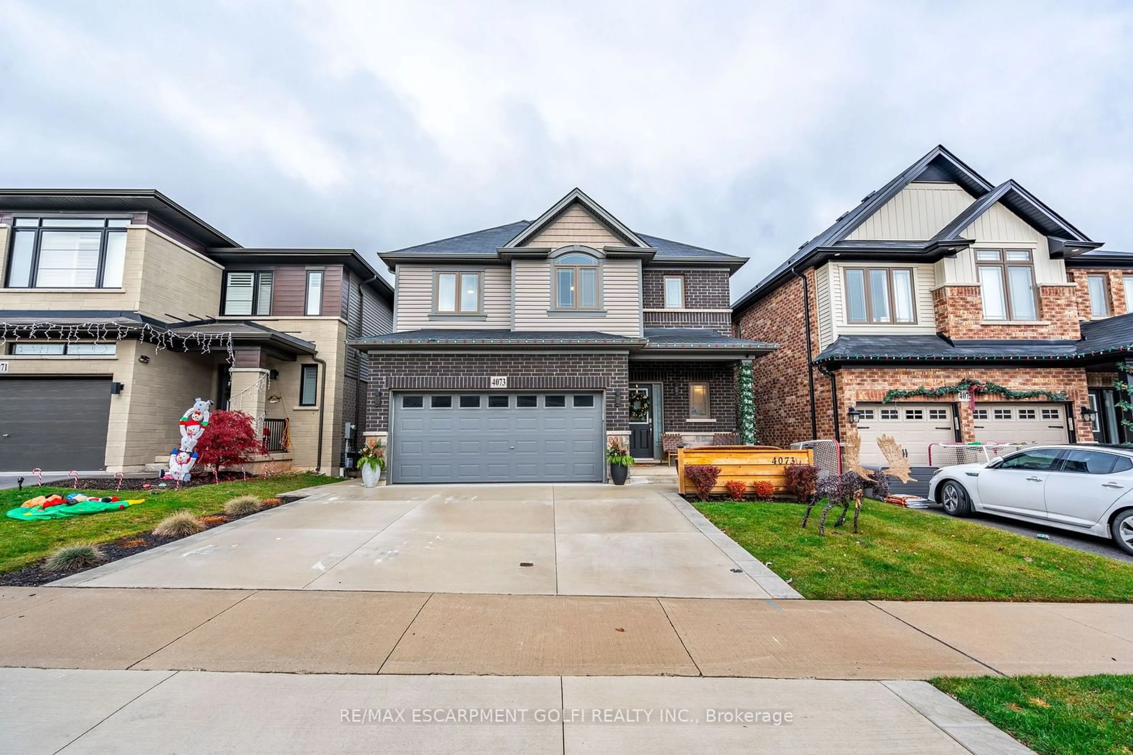 Frontside or backside of a home, the street view for 4073 THOMAS St, Lincoln Ontario L3J 0S5