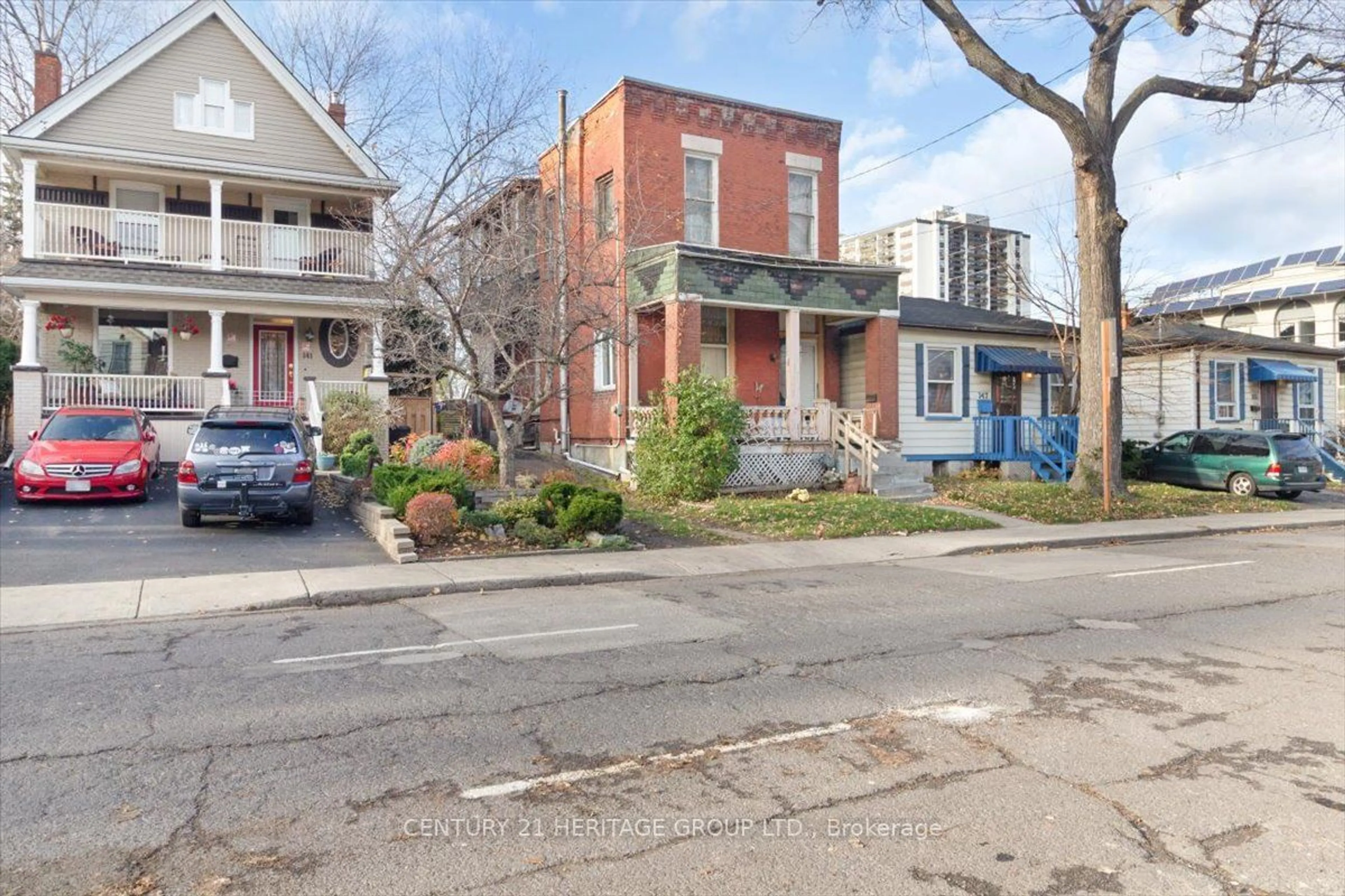 A pic from exterior of the house or condo, the street view for 143 Catharine St, Hamilton Ontario L8R 1J5