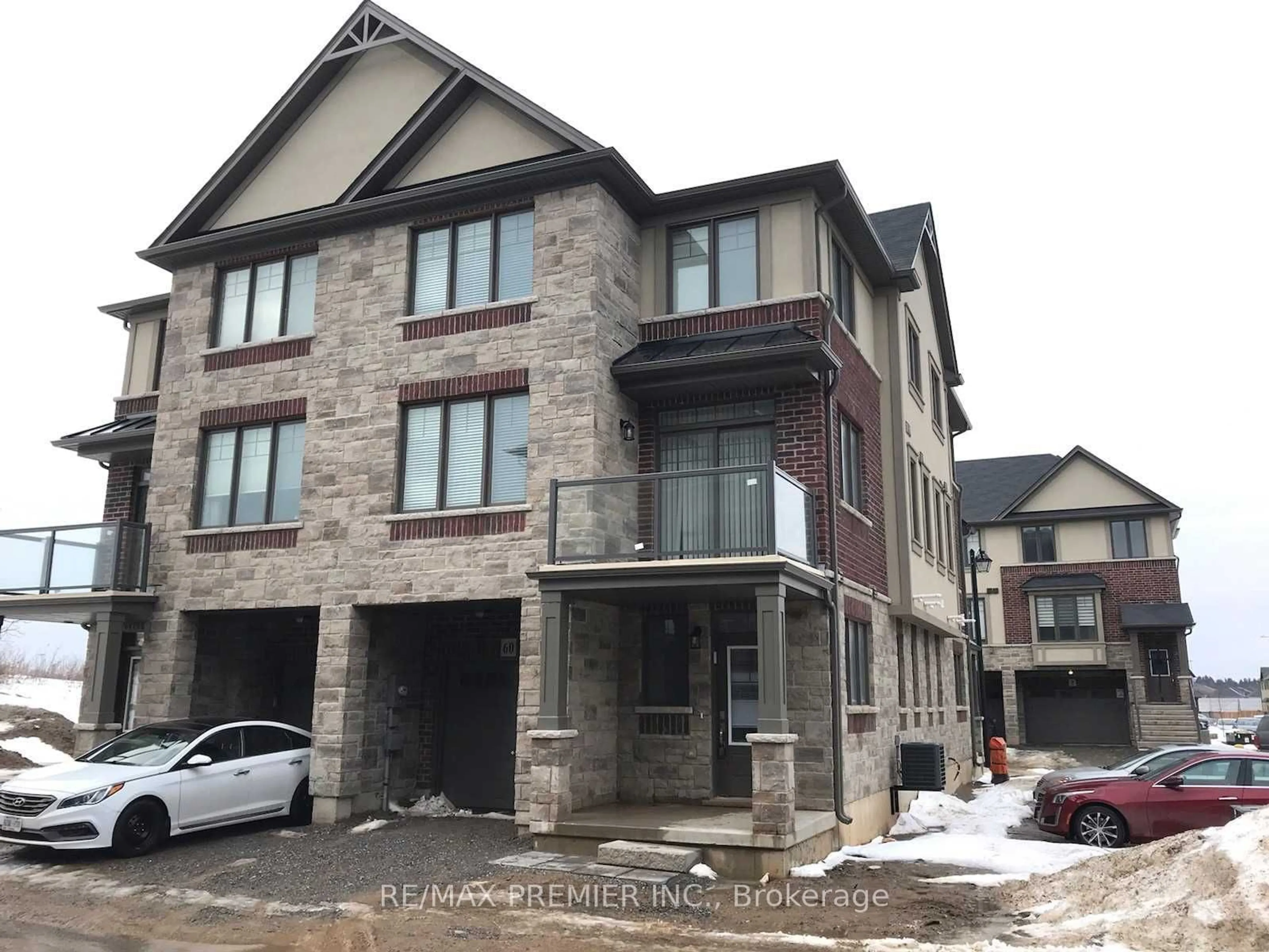 A pic from exterior of the house or condo, the street view for 60 Farley Lane, Hamilton Ontario L9G 0H2