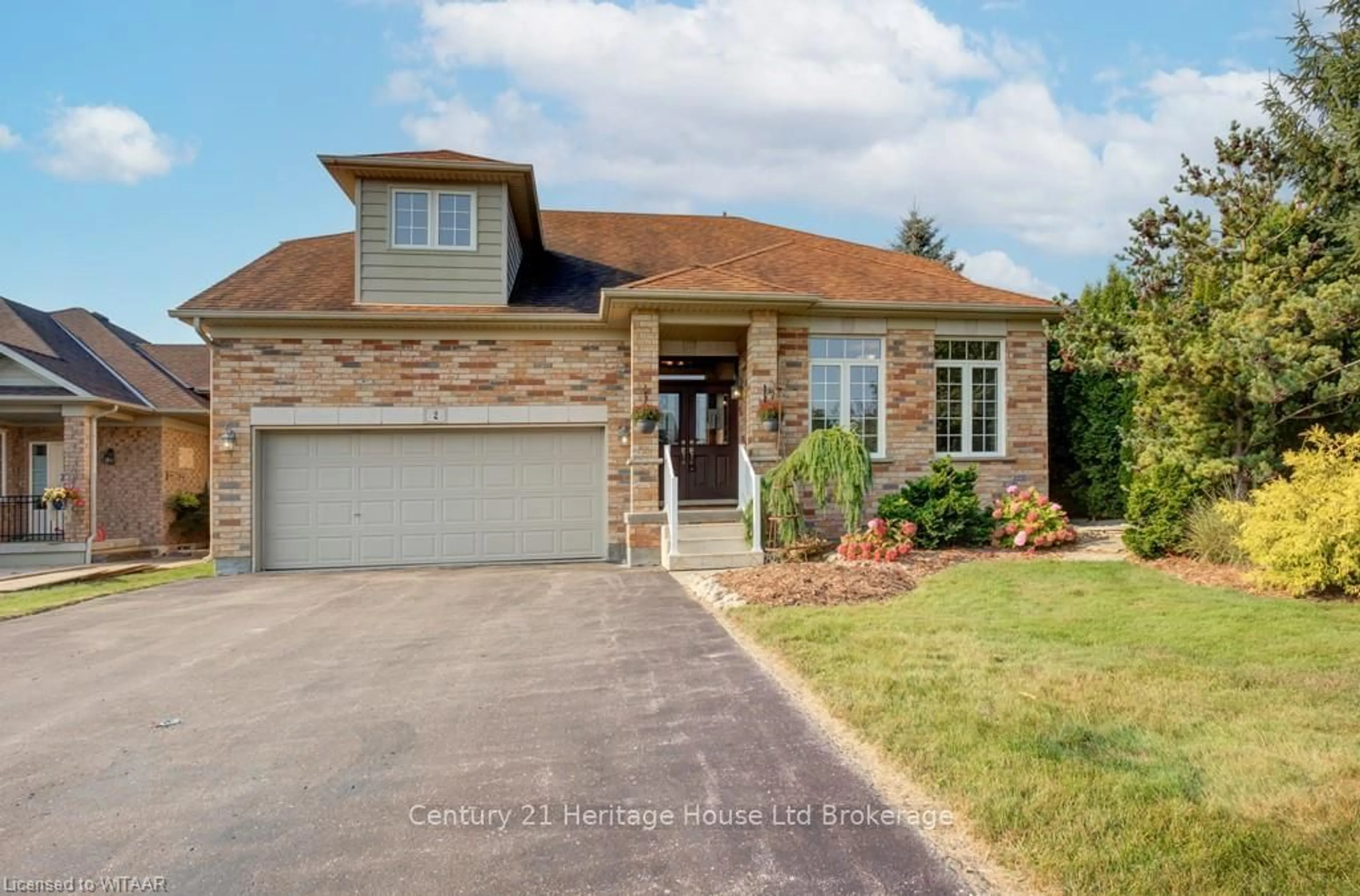 Frontside or backside of a home, the street view for 2 GREEN GABLE PLACE, Woodstock Ontario N4T 1W6