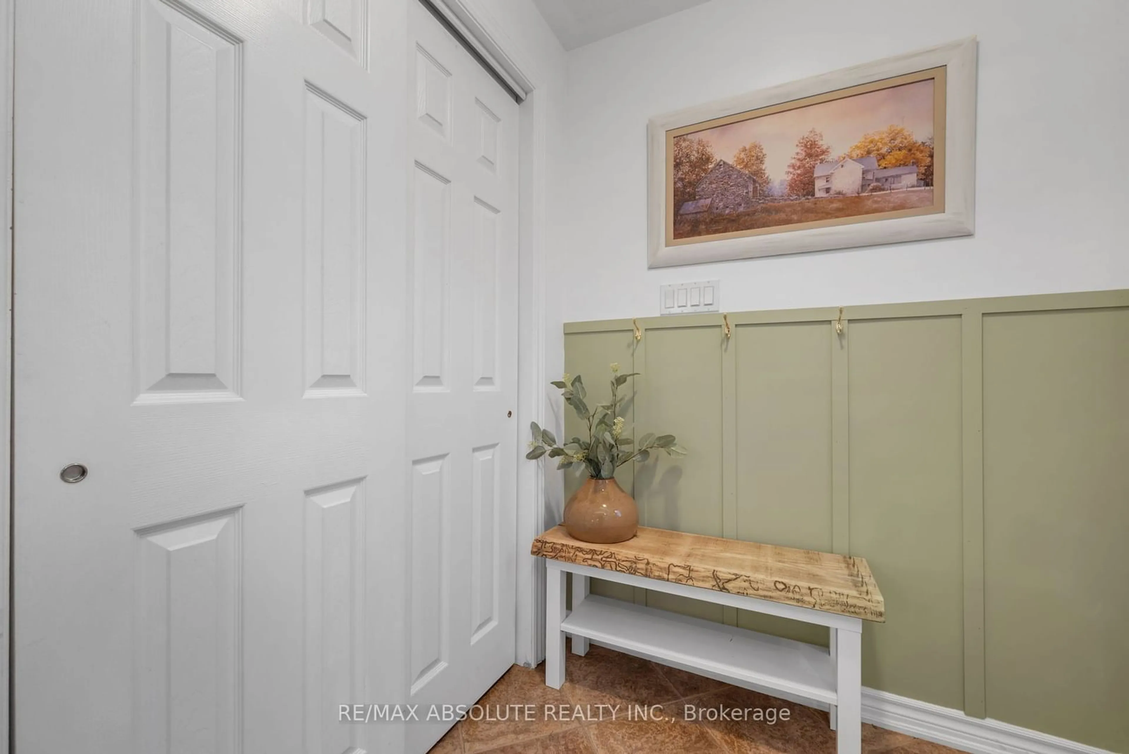 Indoor entryway, wood floors for 97 Seguinbourg St, The Nation Ontario K0A 1M0