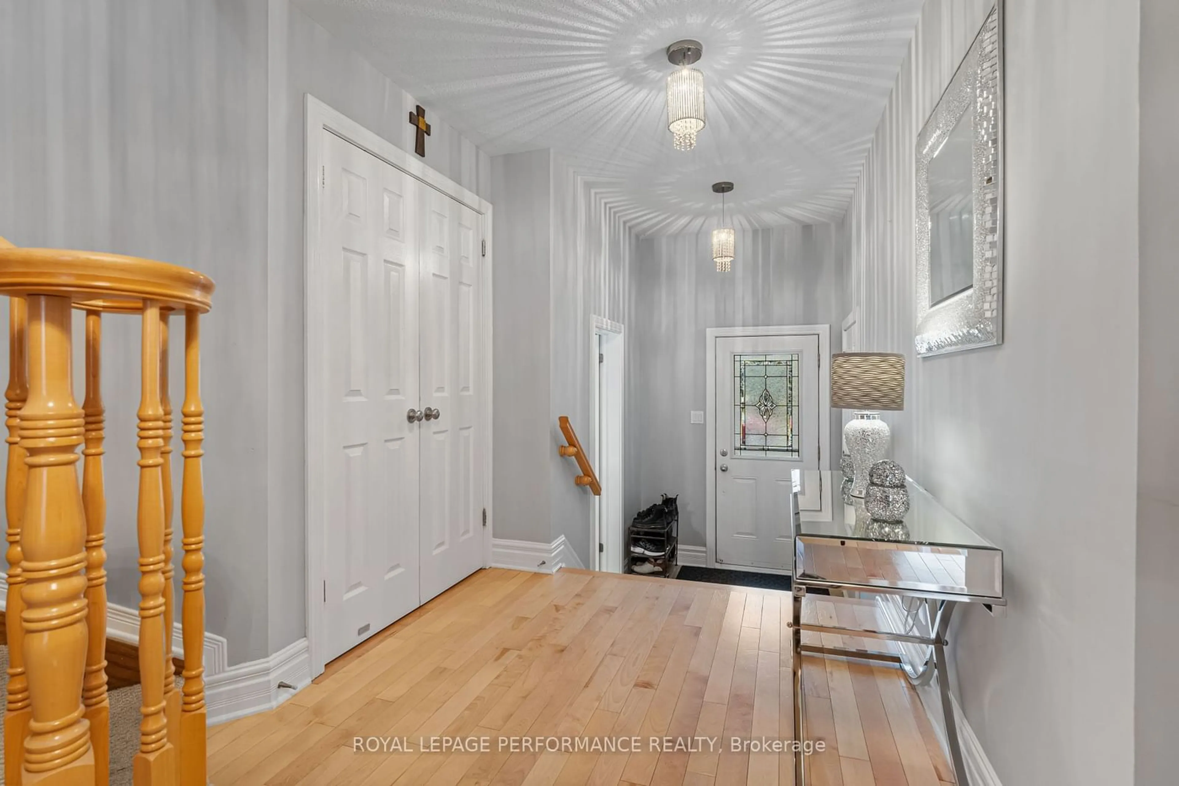 Indoor entryway, wood floors for 514 Louis Toscano Dr, Orleans - Cumberland and Area Ontario K4A 0A8