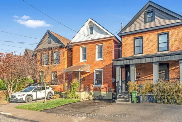 Additional property image - 528 Hughson St