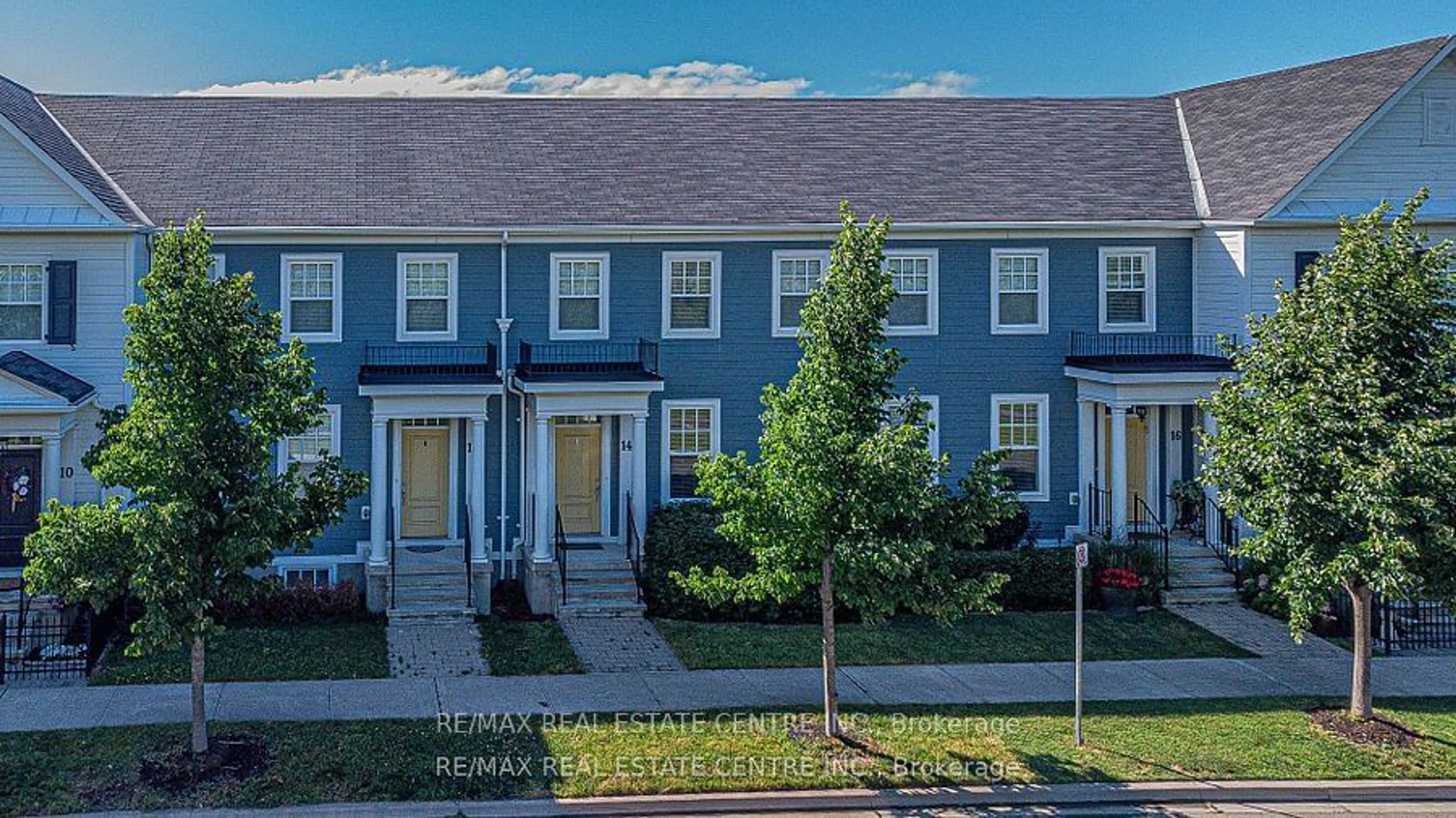 A pic from exterior of the house or condo, the street view for 14 MacDonell Rd, Niagara-on-the-Lake Ontario L0S 1J0