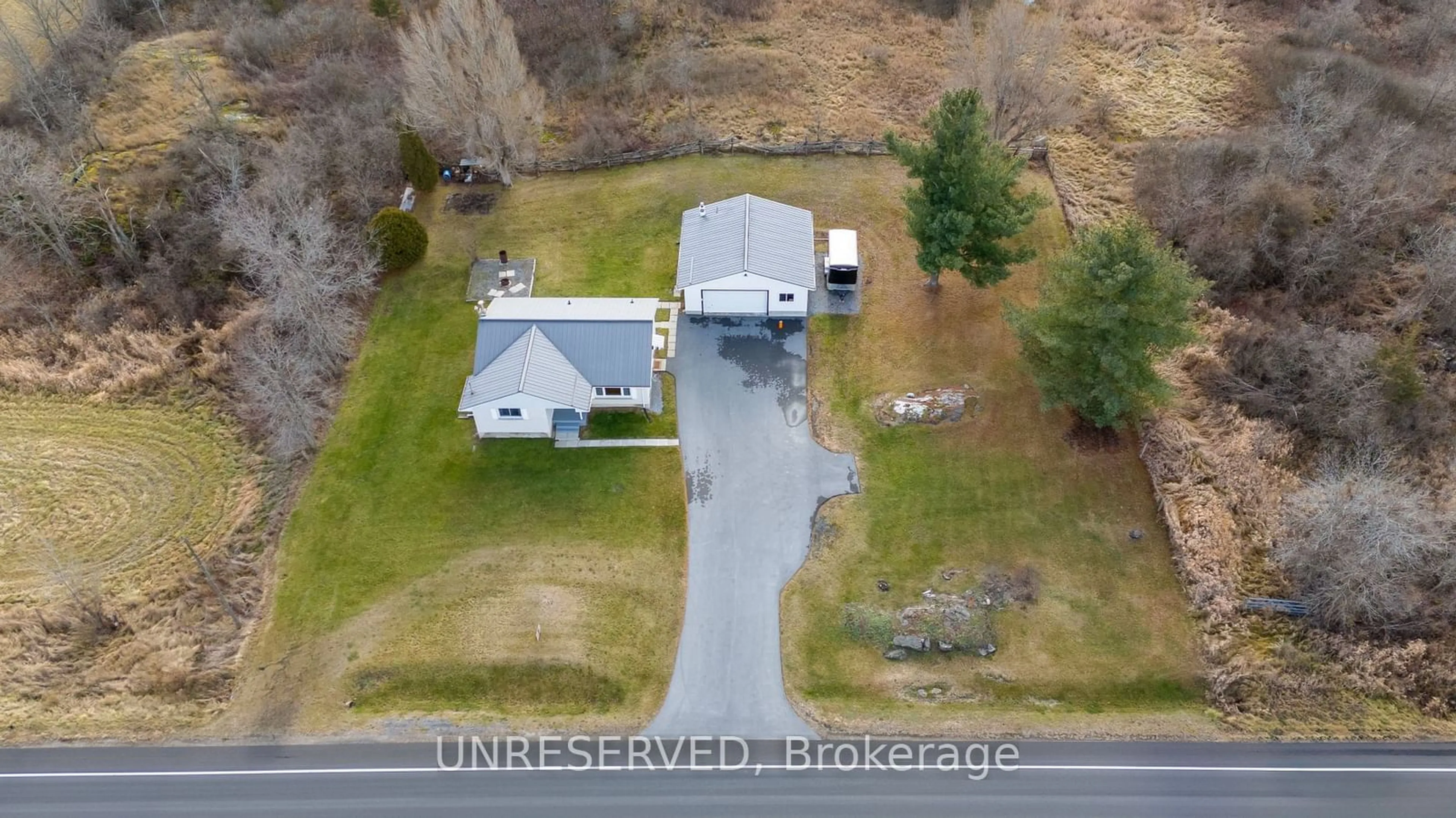 Frontside or backside of a home, cottage for 4791 Bellrock Rd, South Frontenac Ontario K0H 2W0