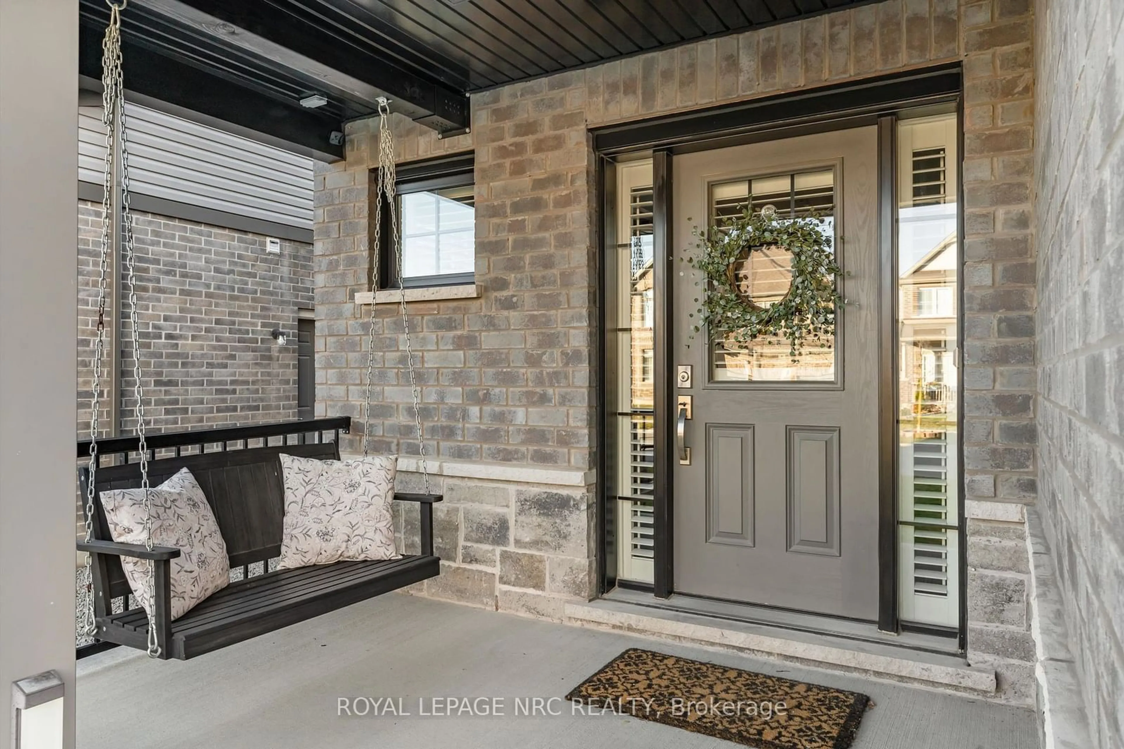 Indoor entryway, cement floor for 15 Crow St, Welland Ontario L3C 0E4