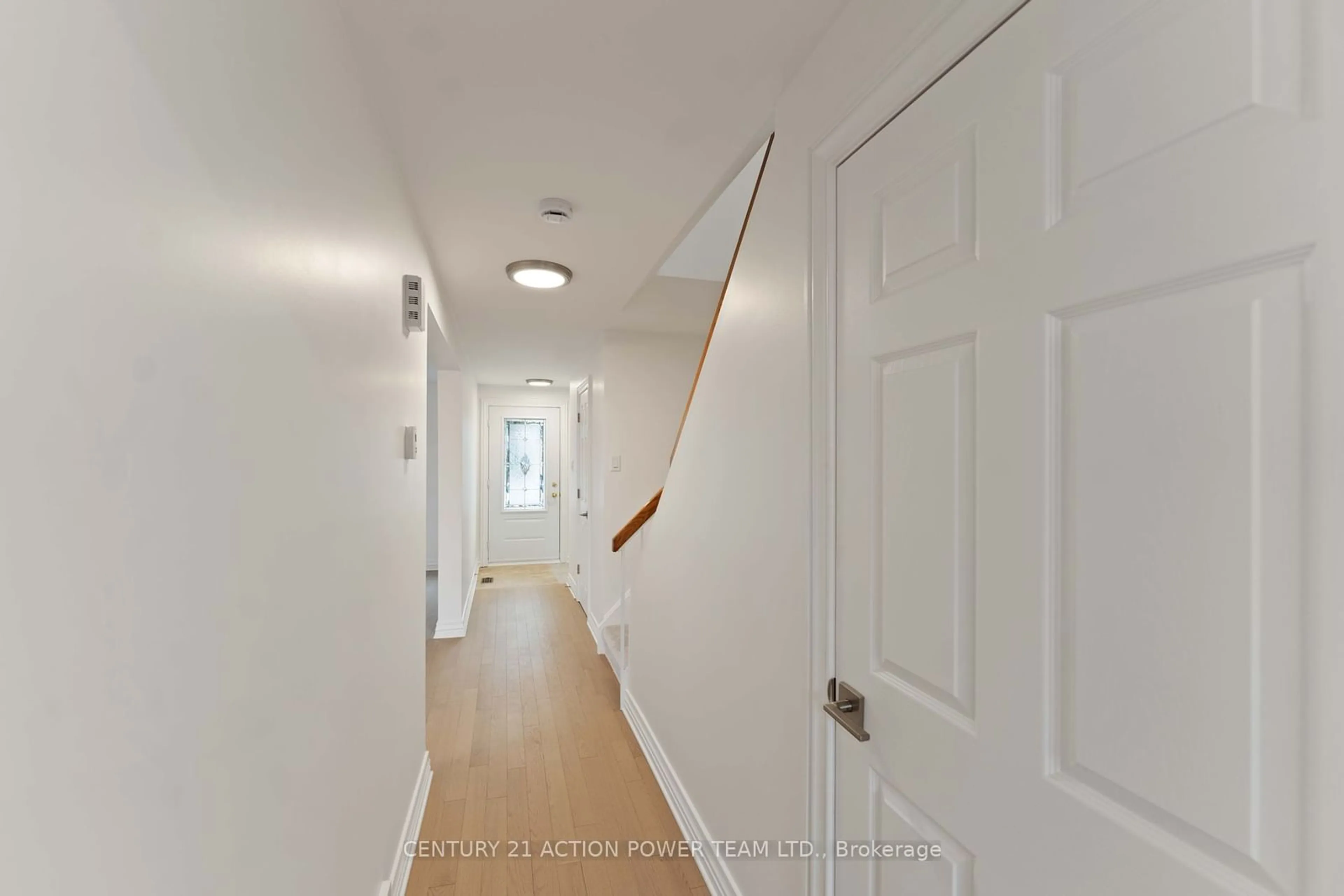 Indoor entryway, wood floors for 427 Grassland Terr, Orleans - Cumberland and Area Ontario K1E 2S1