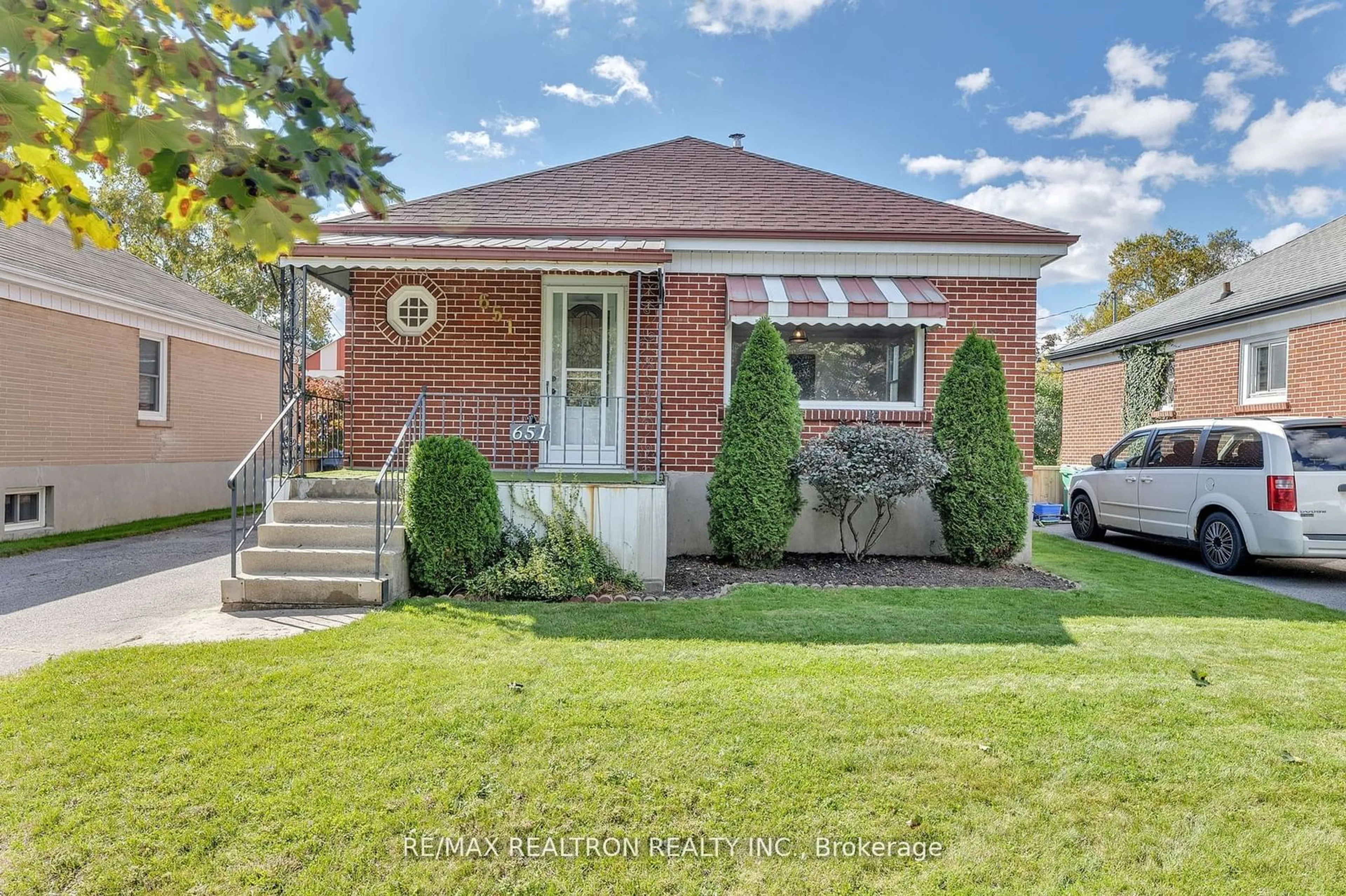 Home with brick exterior material for 651 Chester St, Peterborough Ontario K9J 3B8