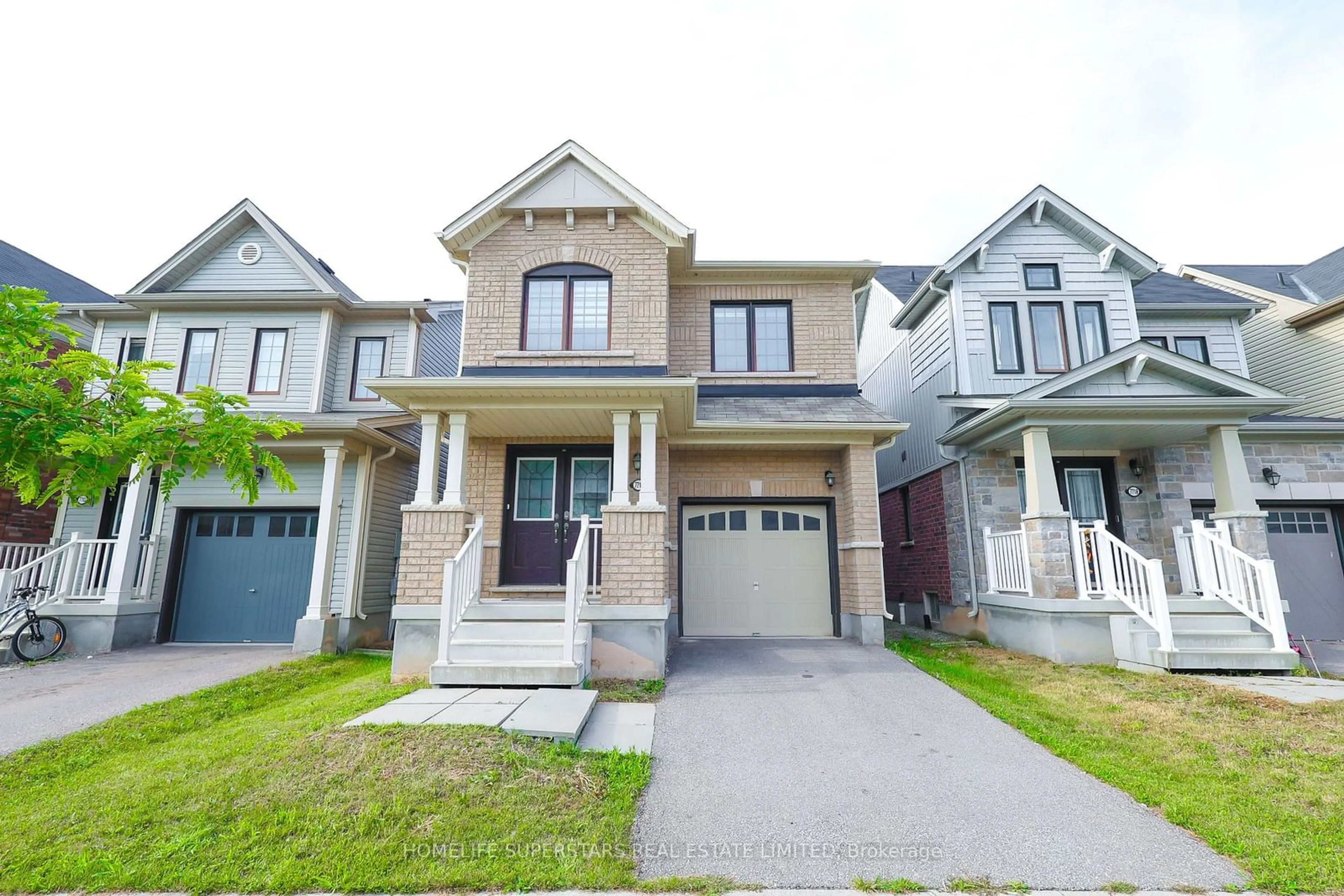 Frontside or backside of a home, the street view for 7710 Buckeye Cres, Niagara Falls Ontario L2H 0P2