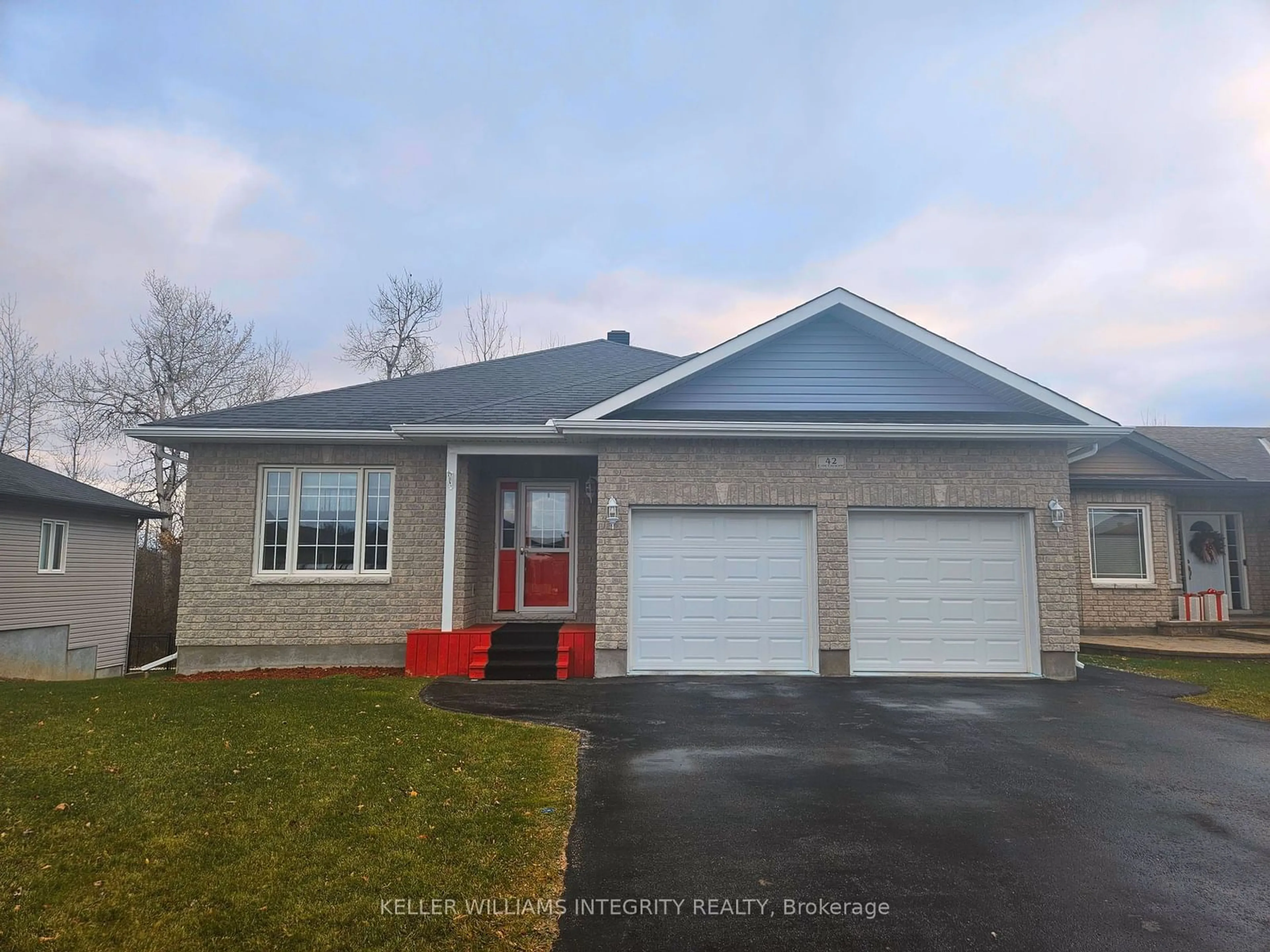 Frontside or backside of a home, cottage for 42 Code Cres, Smiths Falls Ontario K7A 0A9