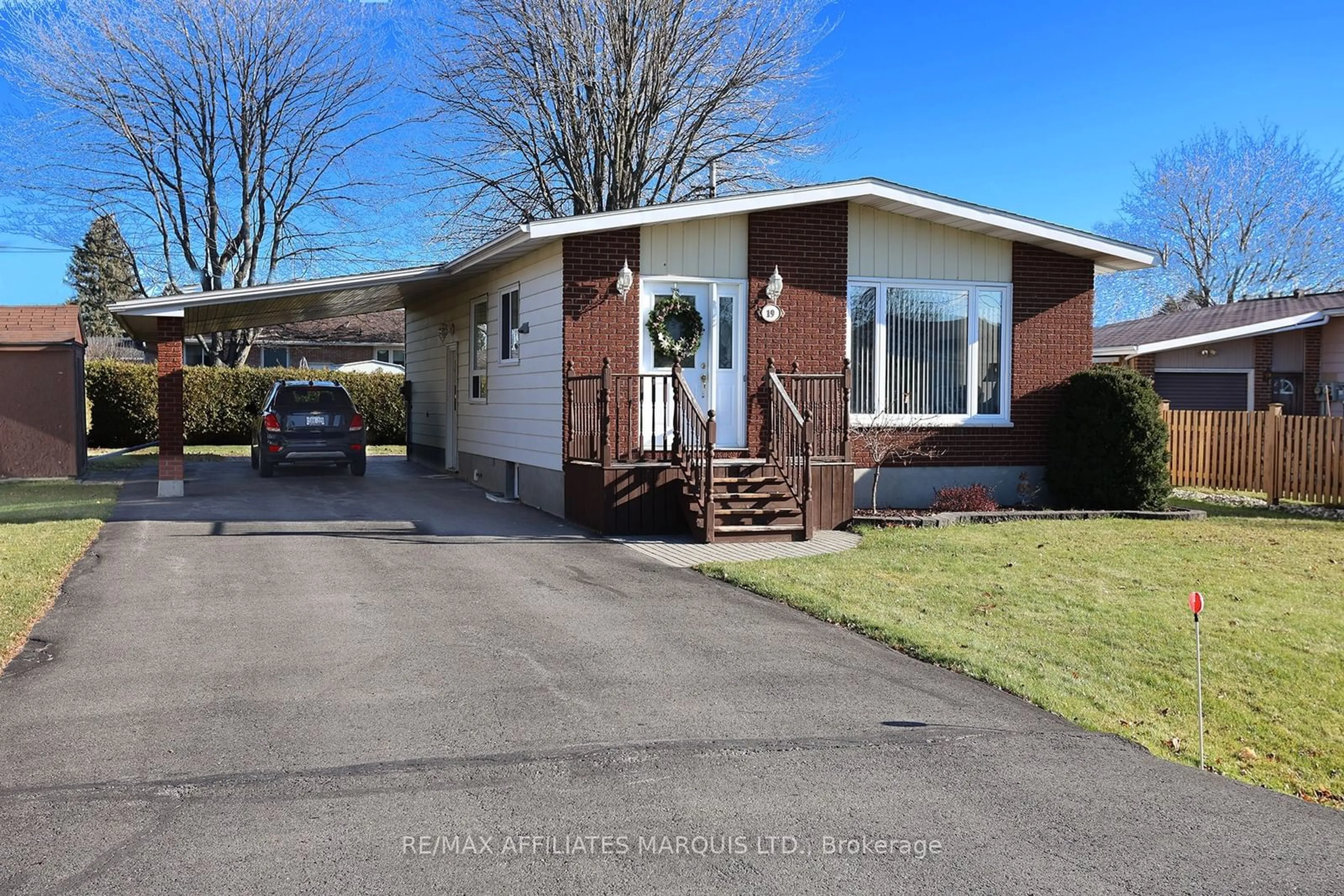 Frontside or backside of a home, cottage for 19 Merkley St, South Dundas Ontario K0C 1X0