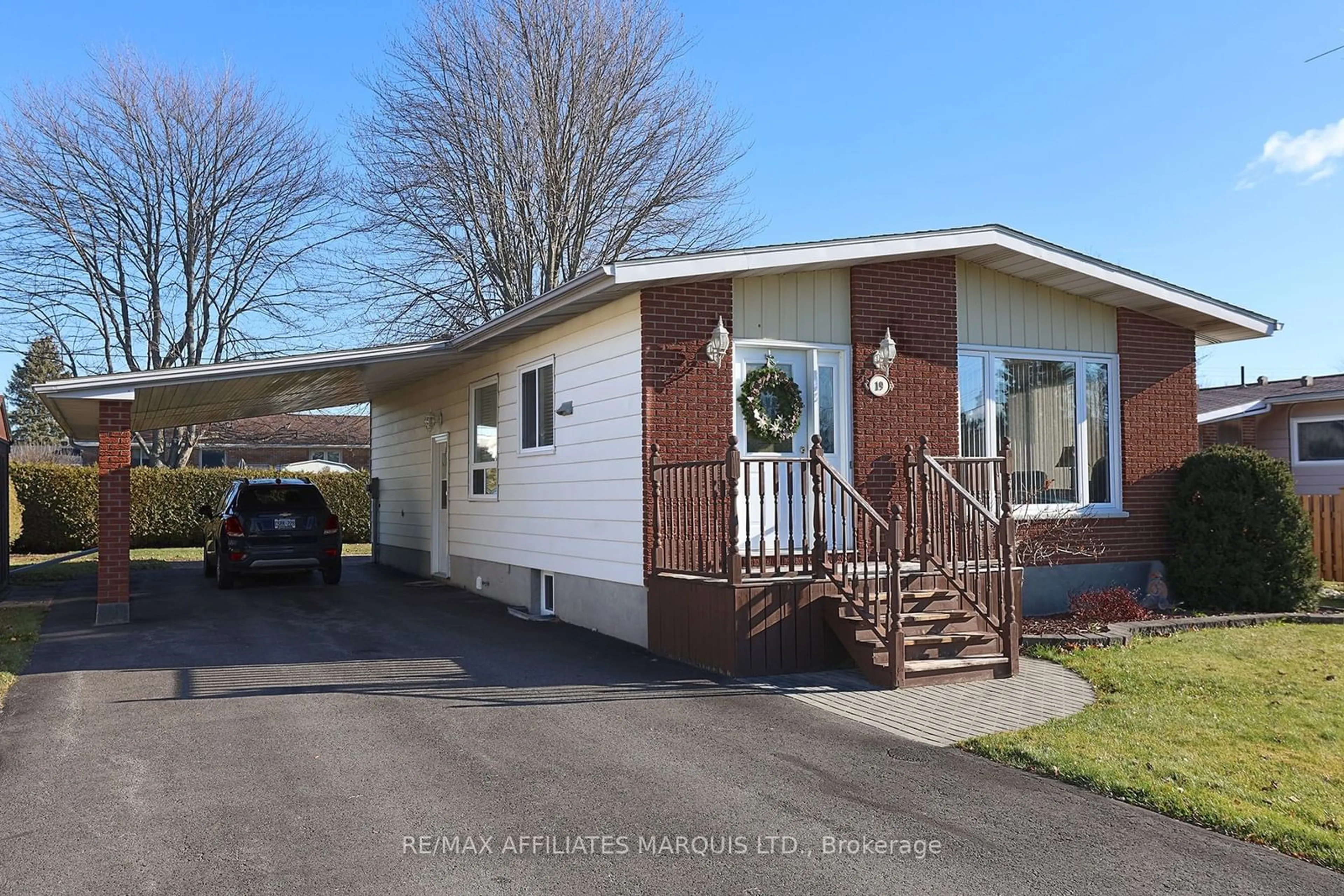 Frontside or backside of a home, cottage for 19 Merkley St, South Dundas Ontario K0C 1X0