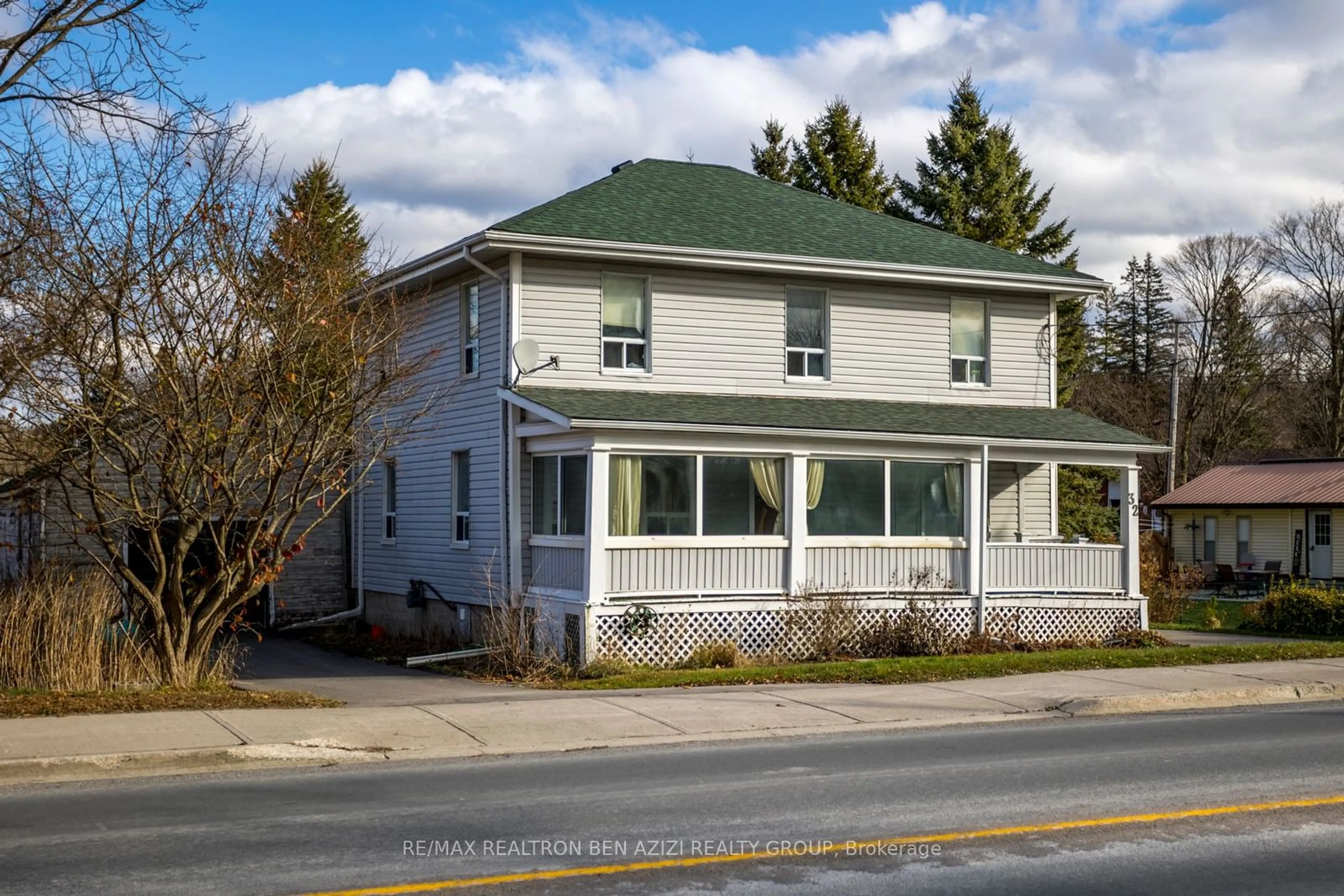 Frontside or backside of a home, the front or back of building for 32 Tupper St, Cavan Monaghan Ontario L0A 1G0