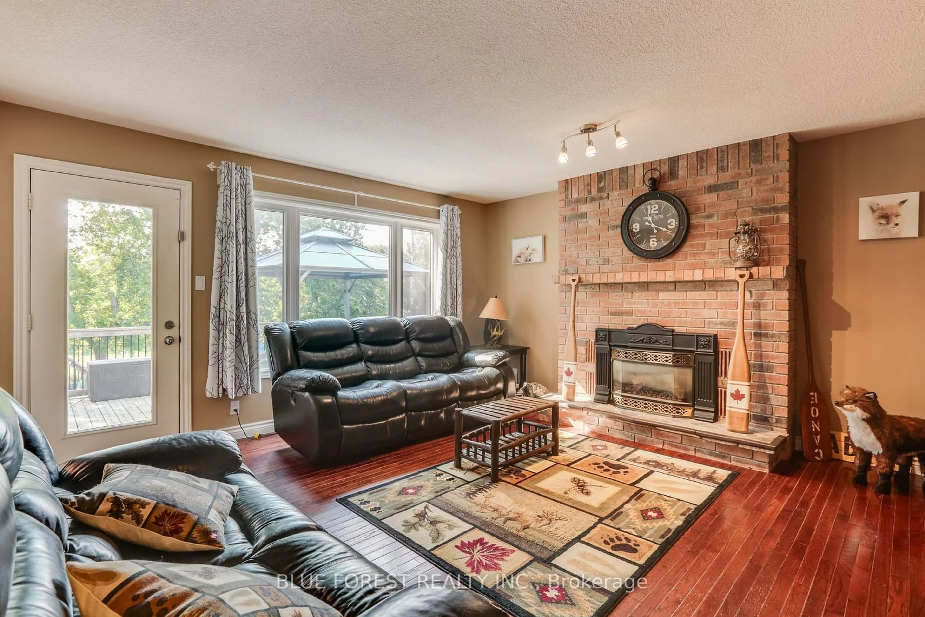 Living room, wood floors for 1 Meadowbrook Lane, Thames Centre Ontario N0M 2P0