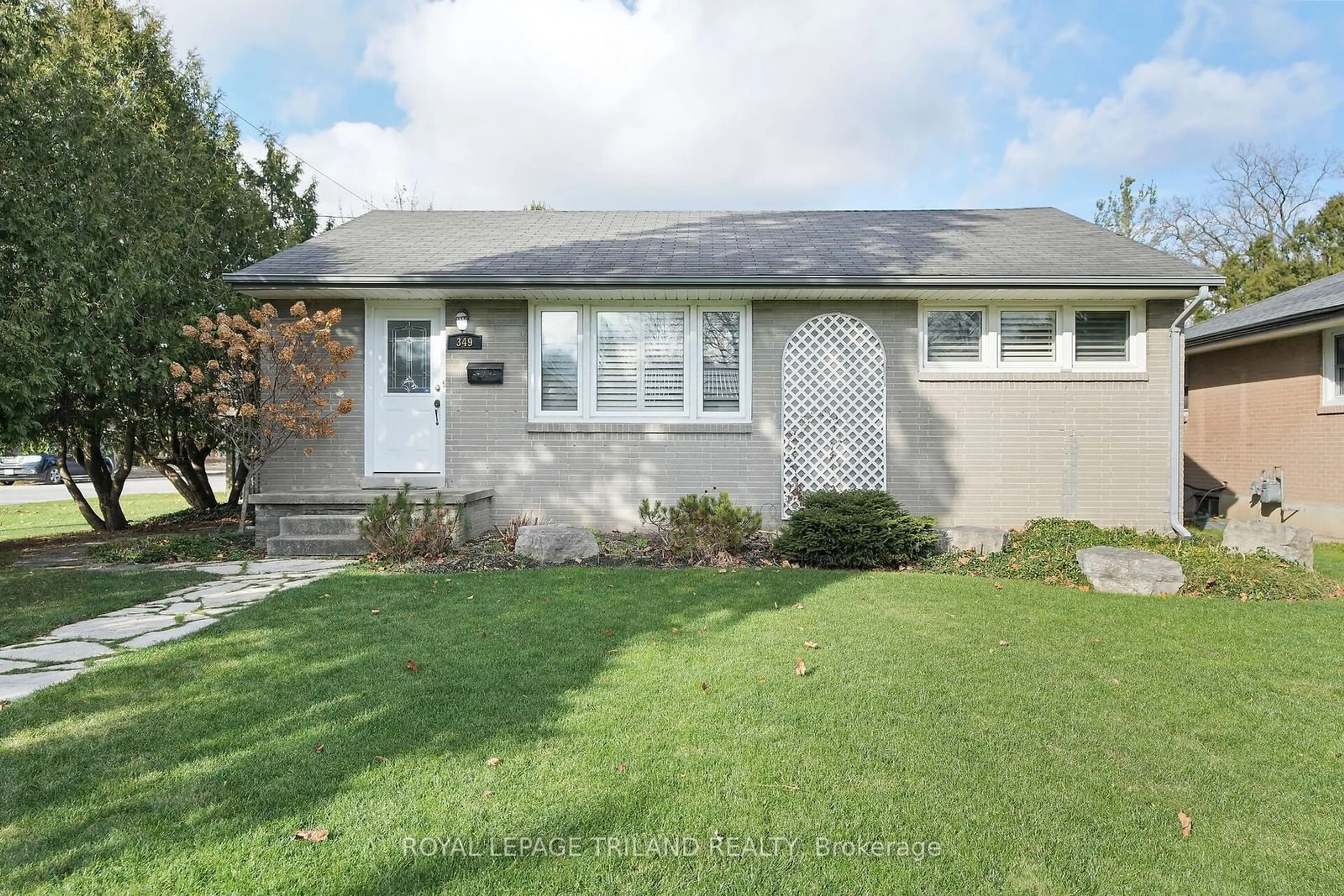 Frontside or backside of a home, cottage for 349 Malcolm St, London Ontario N6J 1C1