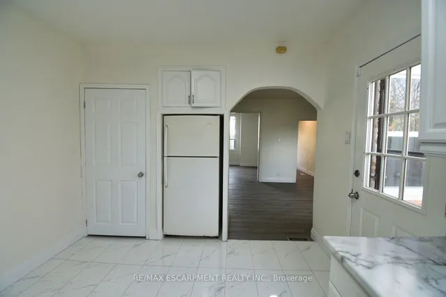 Additional property image - 64 Crooks St