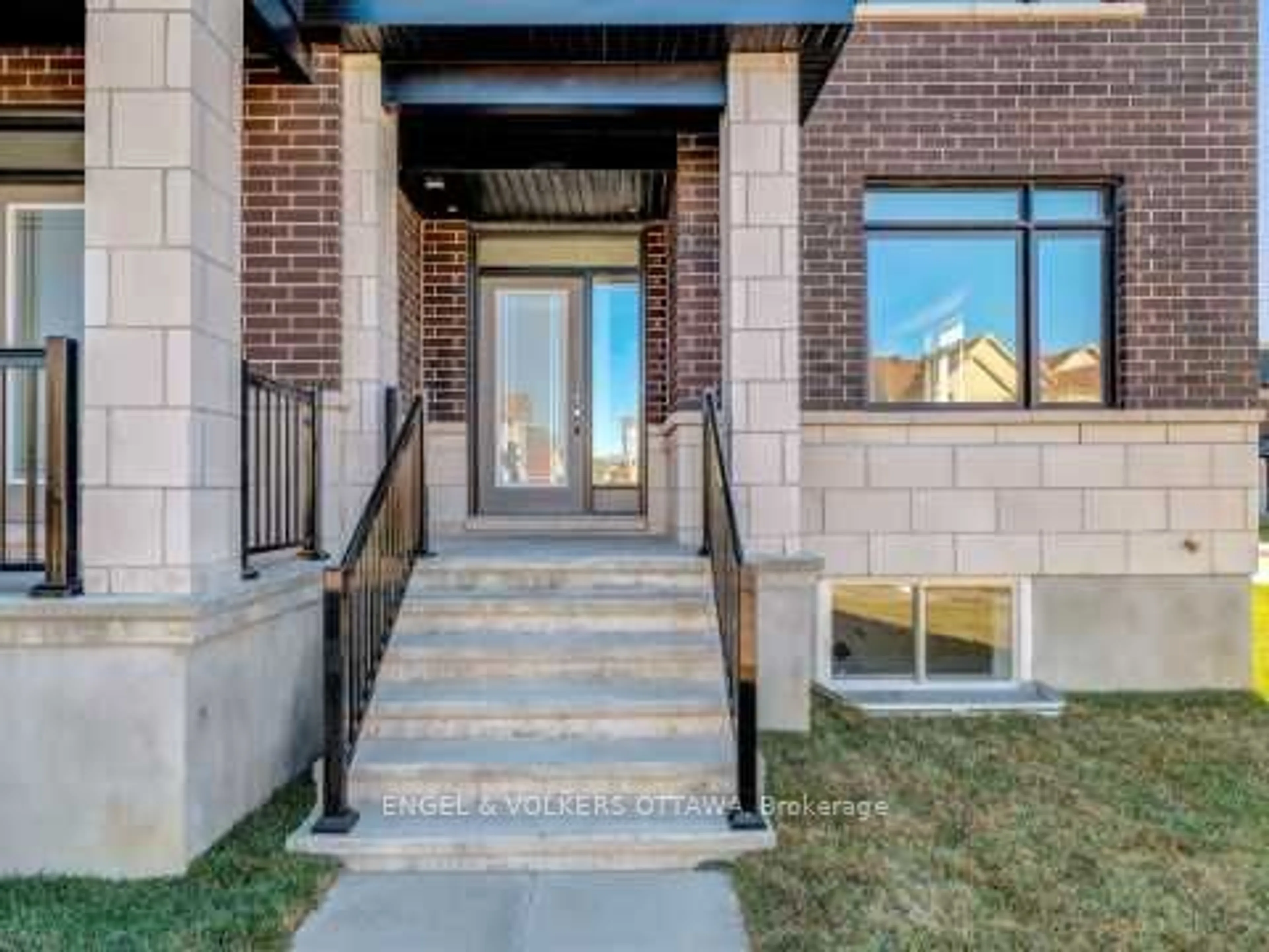 Home with brick exterior material for 801 Anciano Cres, Kanata Ontario K2S 2R7