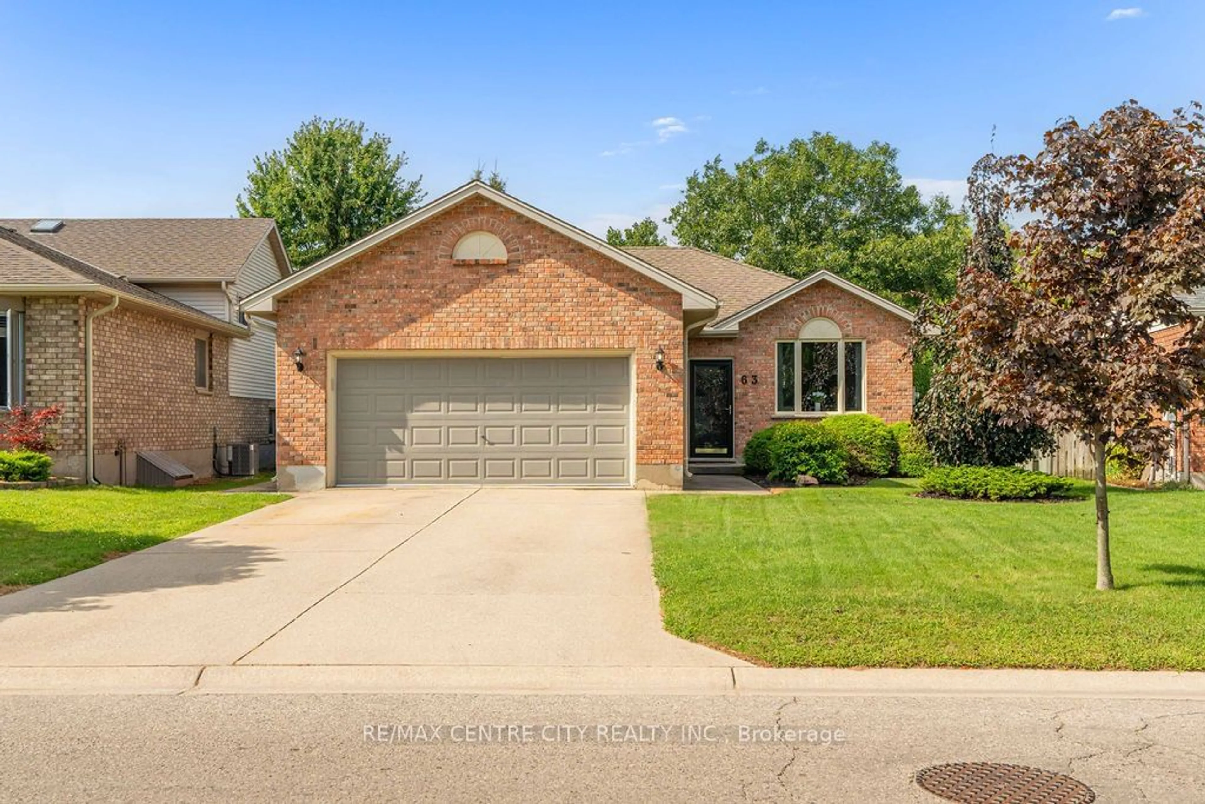 Frontside or backside of a home, the street view for 63 Parkview Dr, Strathroy-Caradoc Ontario N7G 4A2