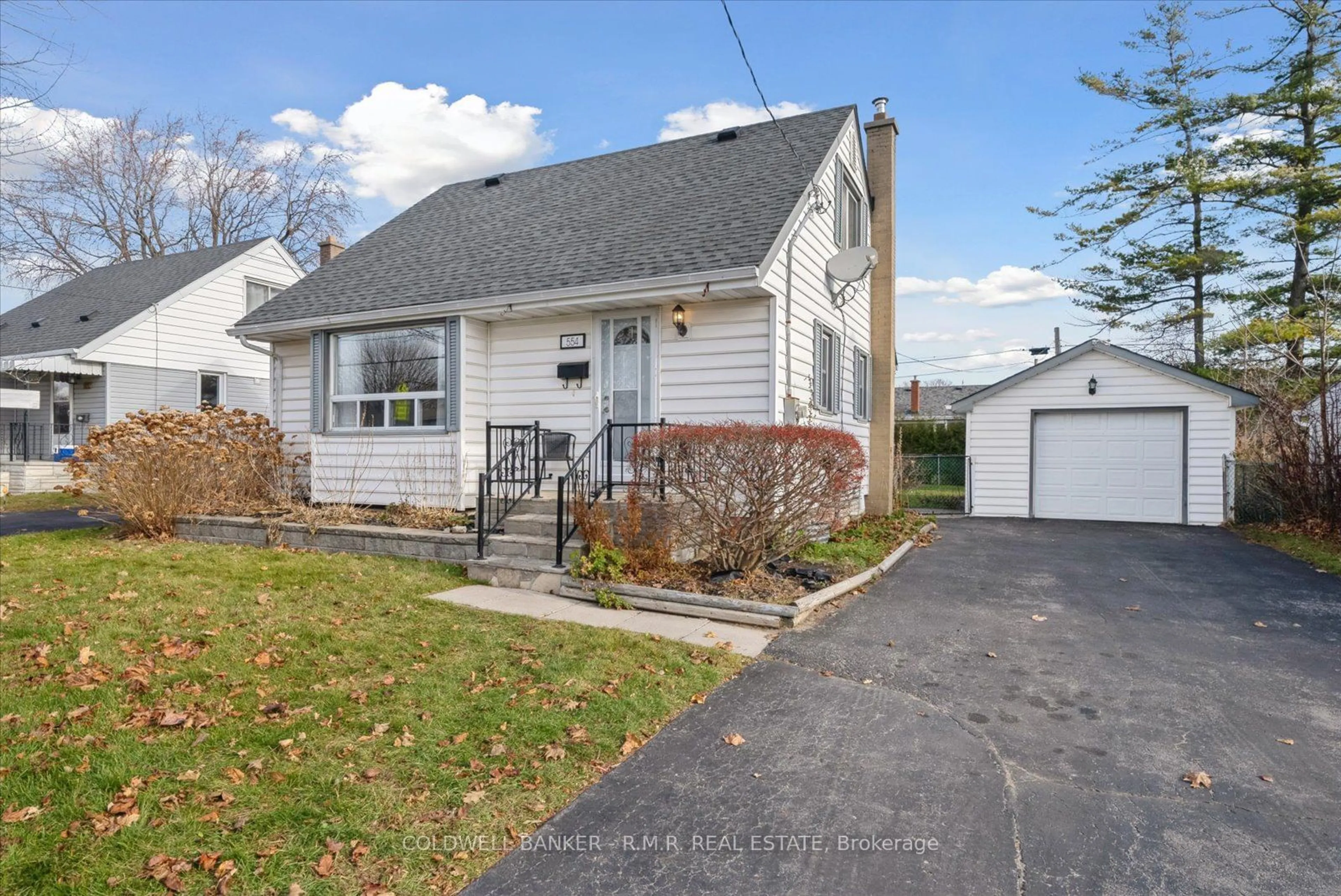 Frontside or backside of a home, cottage for 554 Burnham St, Cobourg Ontario K9A 2X1