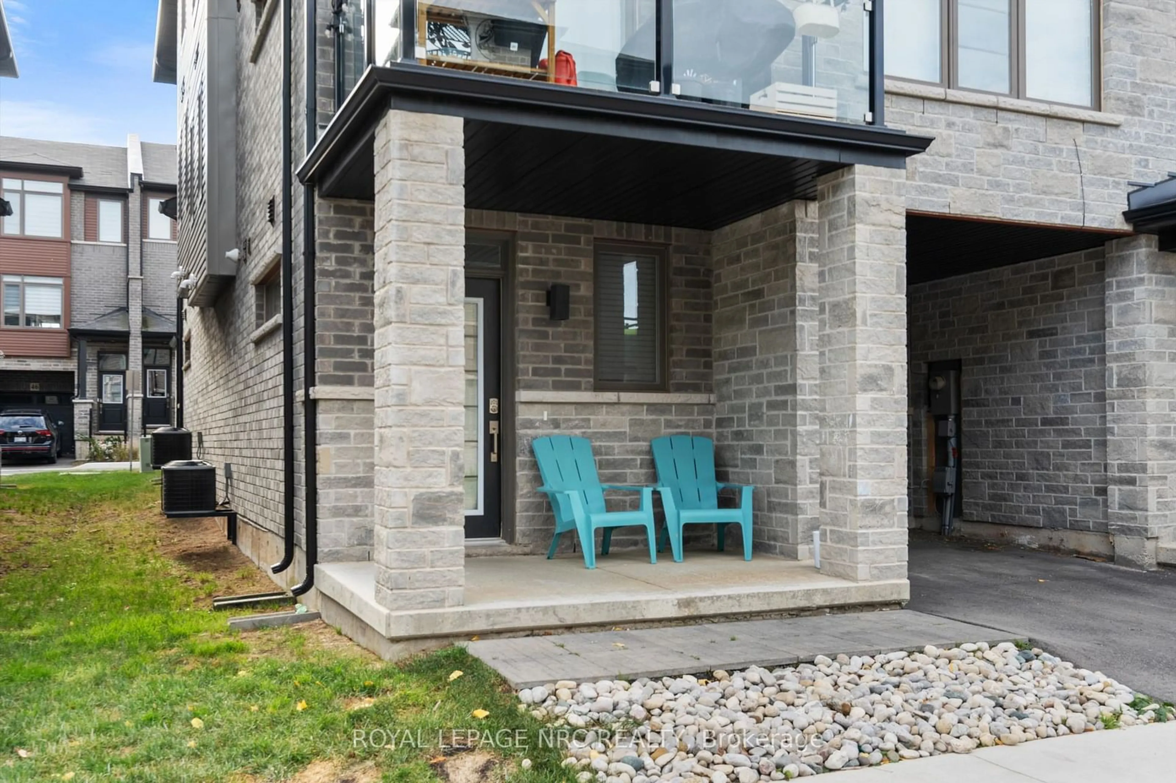 Patio, cottage for 5000 Connor Dr #17, Lincoln Ontario L3J 0T4