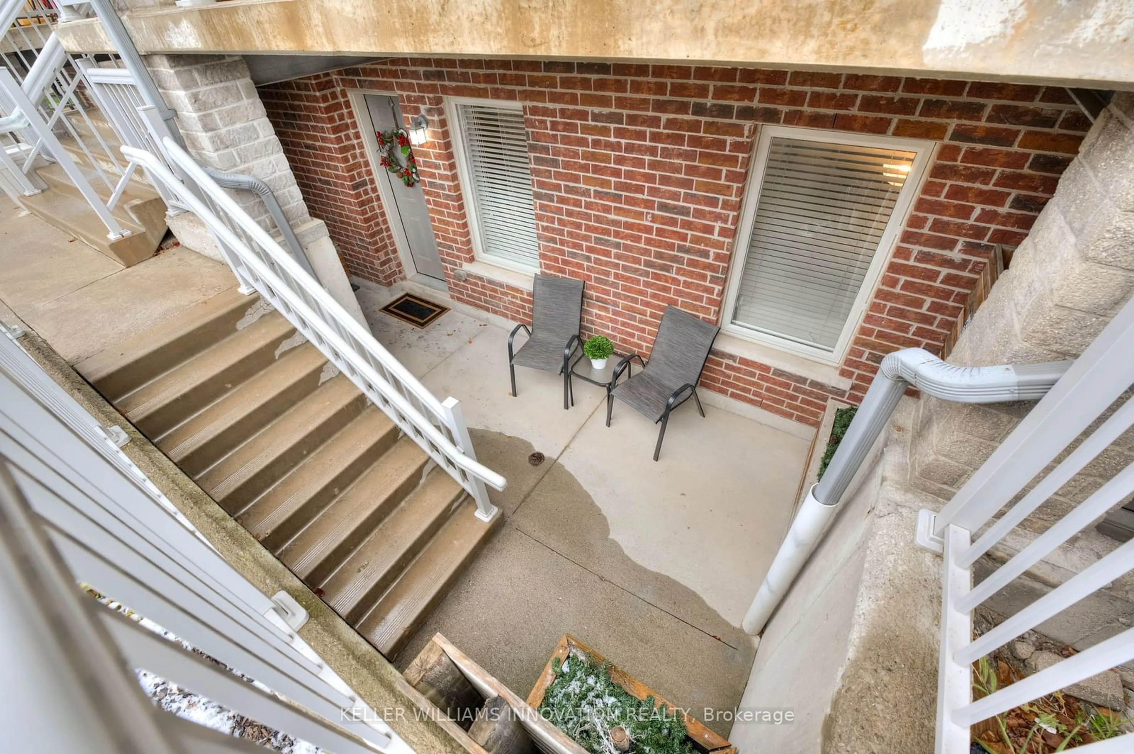 Patio, the street view for 29 Sienna St #H, Kitchener Ontario N2R 0H8