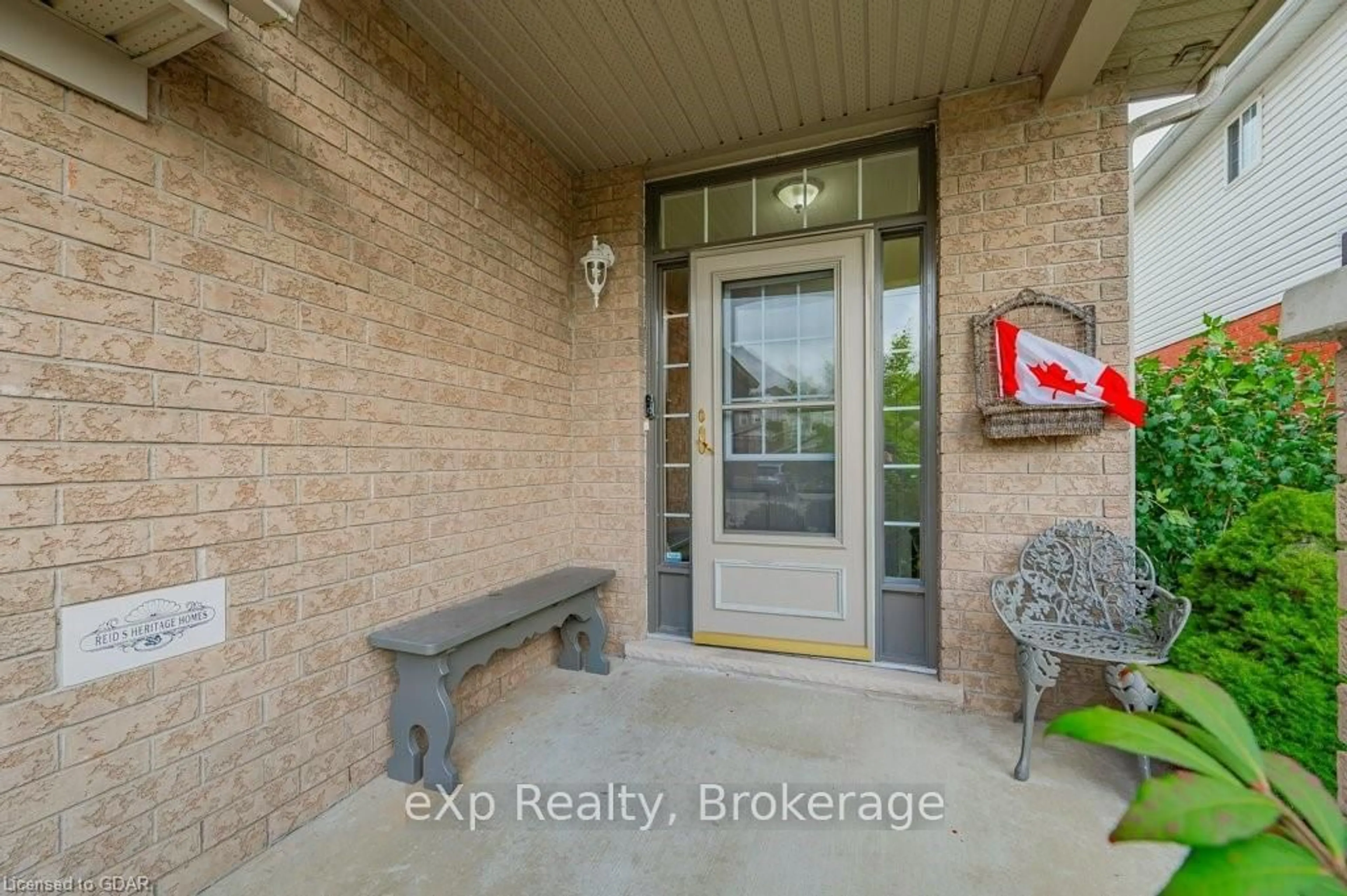 Indoor entryway, cement floor for 43 PEER Dr, Guelph Ontario N1C 1H1