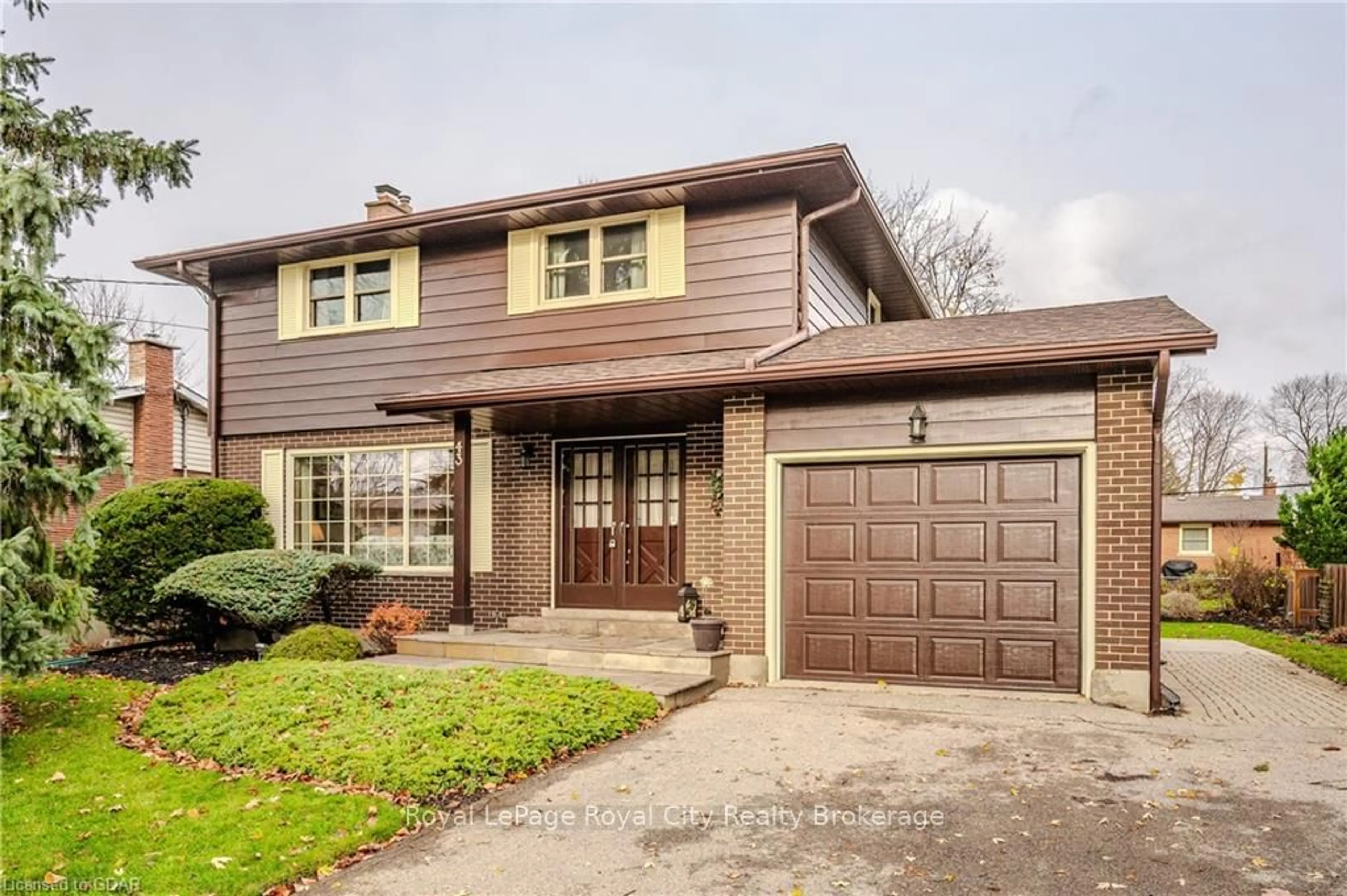 Frontside or backside of a home, cottage for 43 BRENTWOOD Dr, Guelph Ontario N1H 5M6