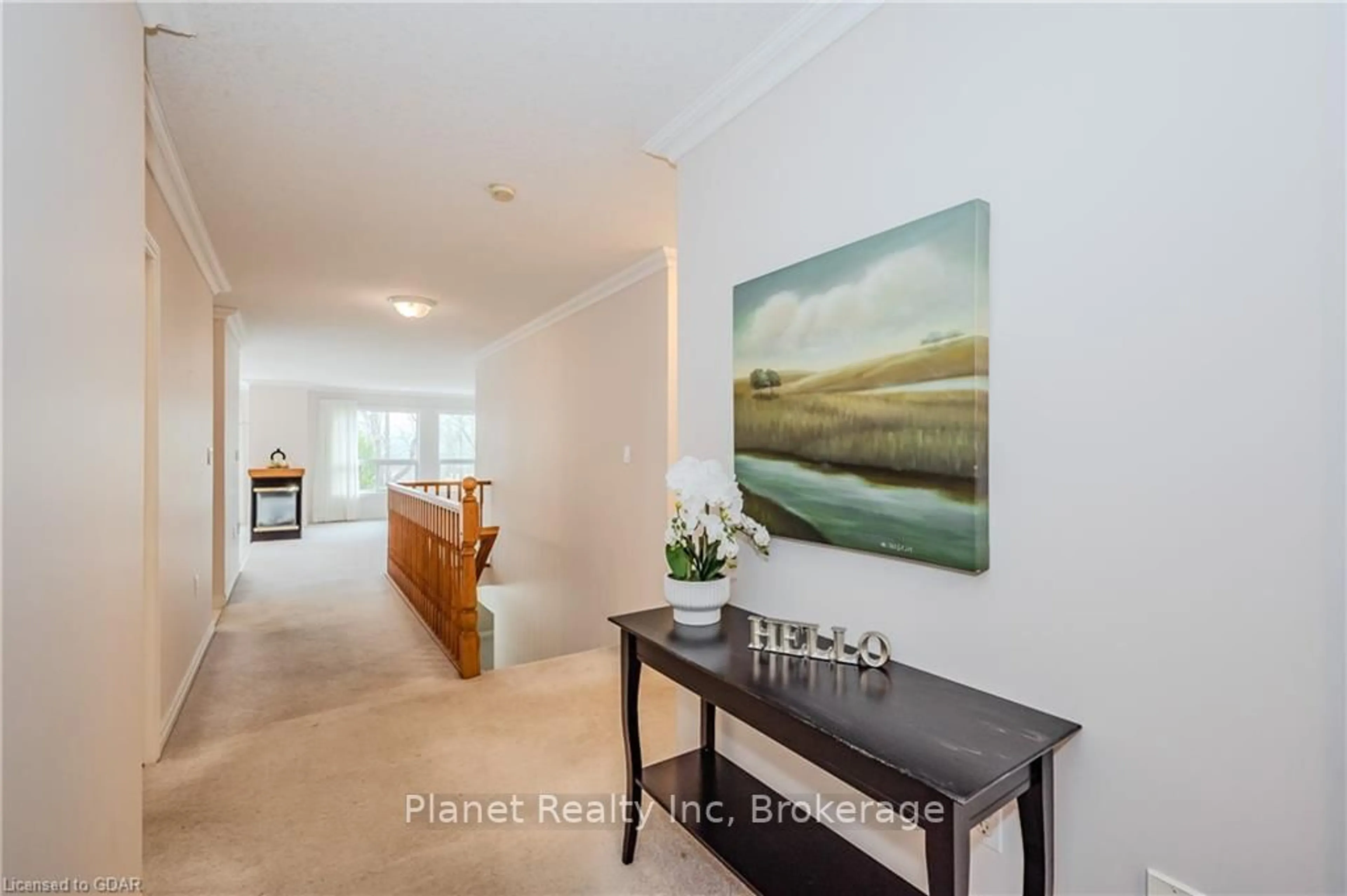 Indoor entryway, wood floors for 20 HONEYSUCKLE Dr, Guelph Ontario N1G 4X7