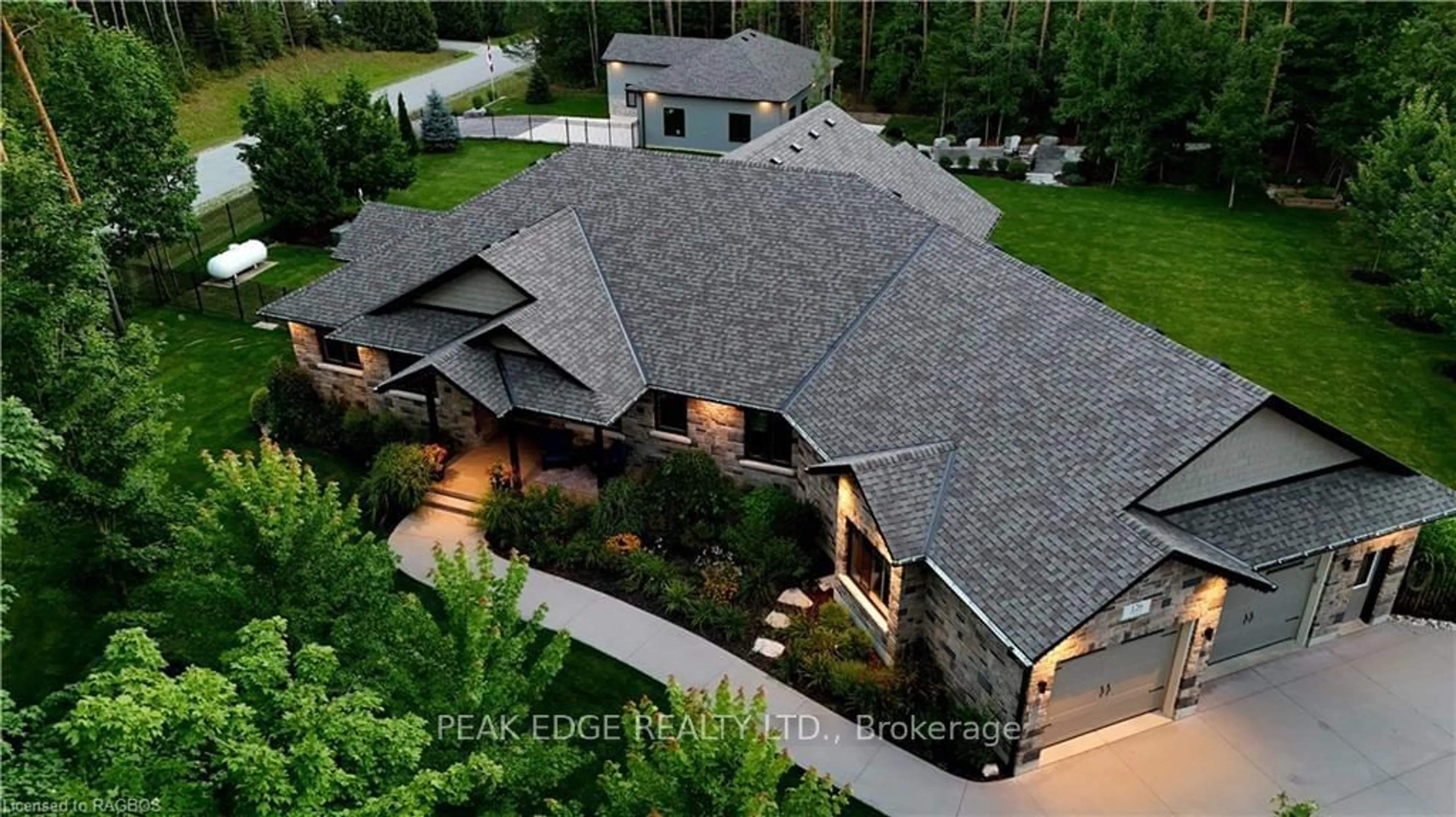 Home with vinyl exterior material for 126 FOREST CREEK Tr, West Grey Ontario N0G 1S0