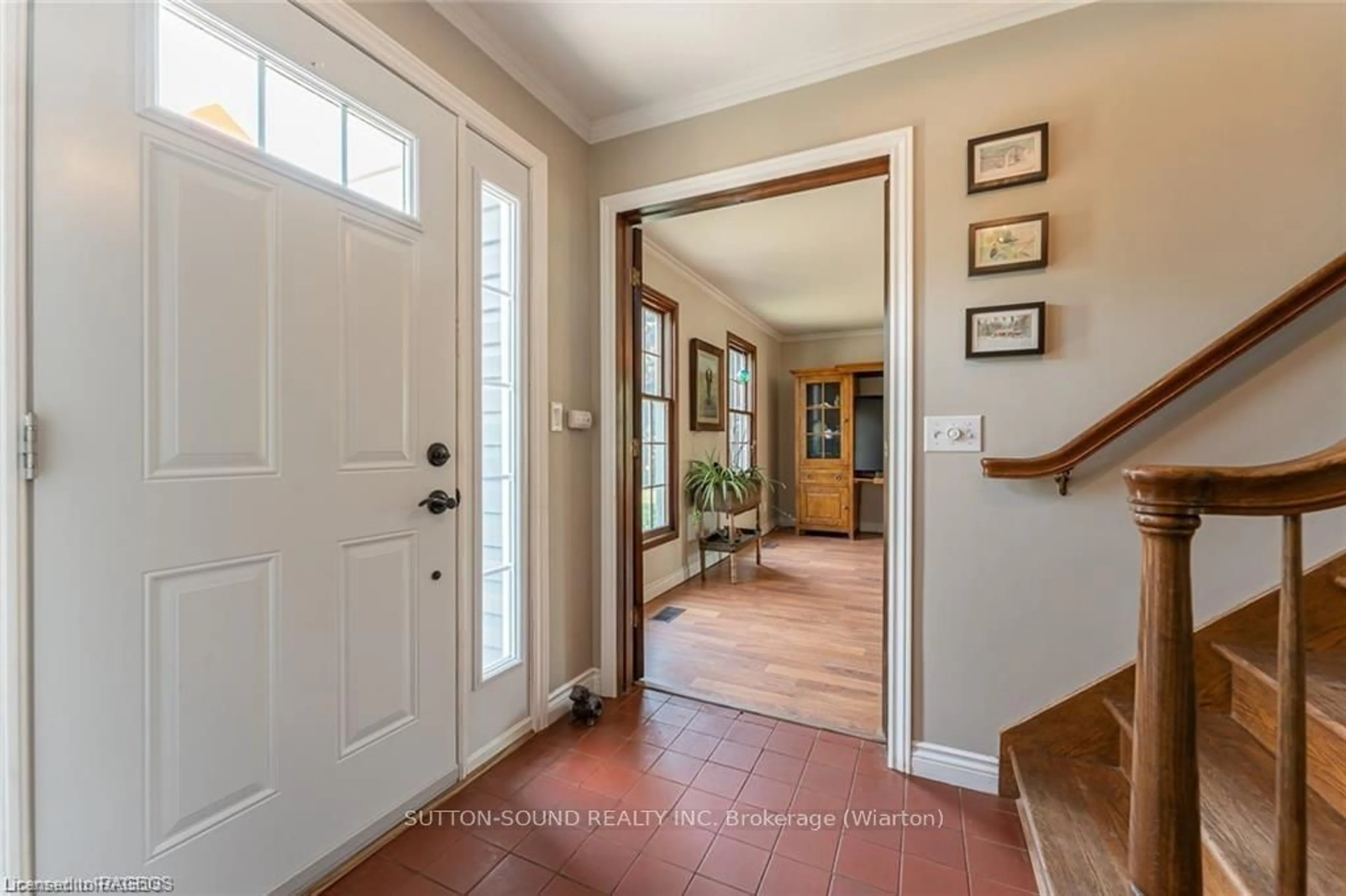 Indoor entryway, wood floors for 43 BERFORD LAKE Rd, South Bruce Peninsula Ontario N0H 2T0