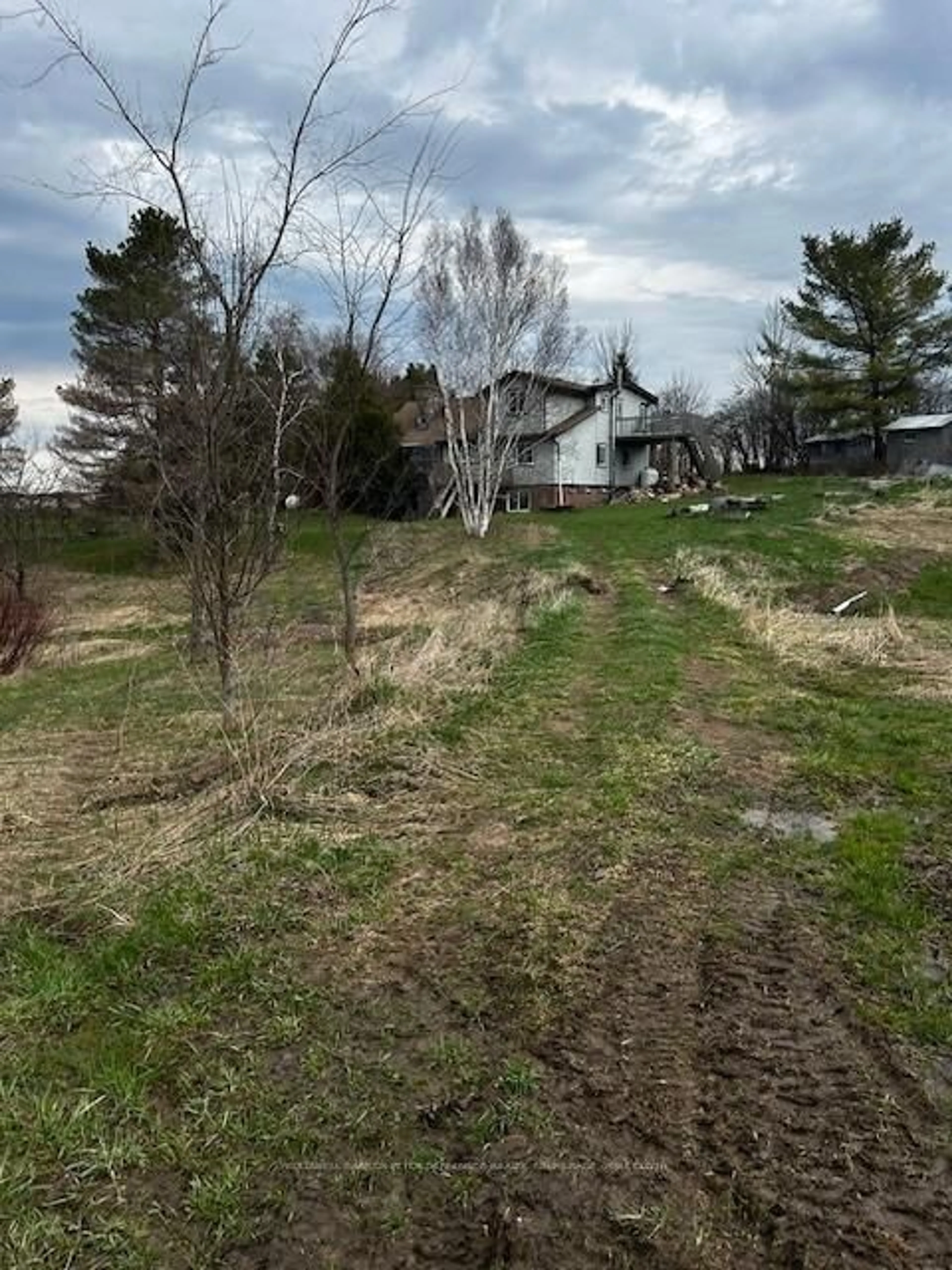A pic from outside/outdoor area/front of a property/back of a property/a pic from drone, unknown for 207 CONCESSION ROAD 2 N/A, Saugeen Shores Ontario N0G 2N0