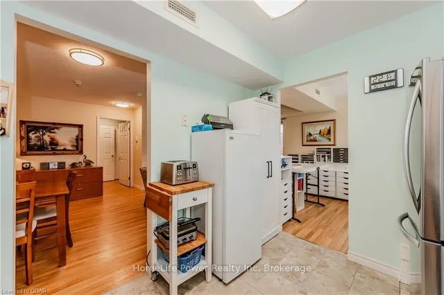 Additional property image - 20 ST GEORGE St Unit 302