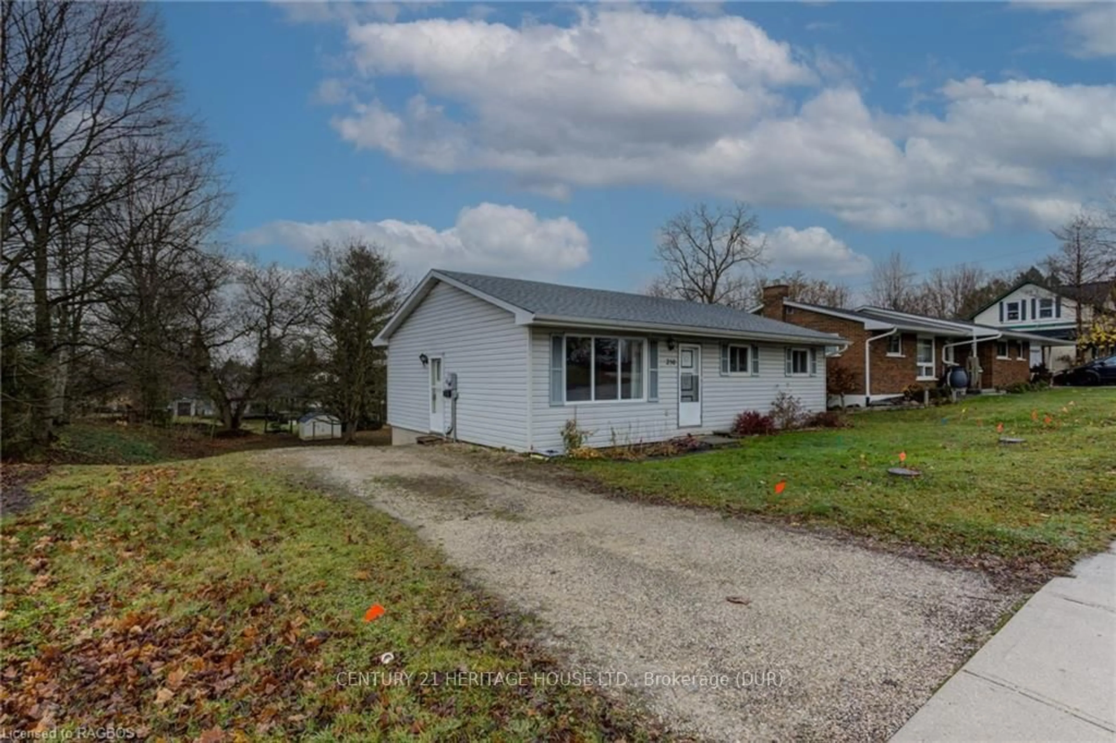 Frontside or backside of a home, cottage for 250 QUEEN ST N, West Grey Ontario N0G 1R0