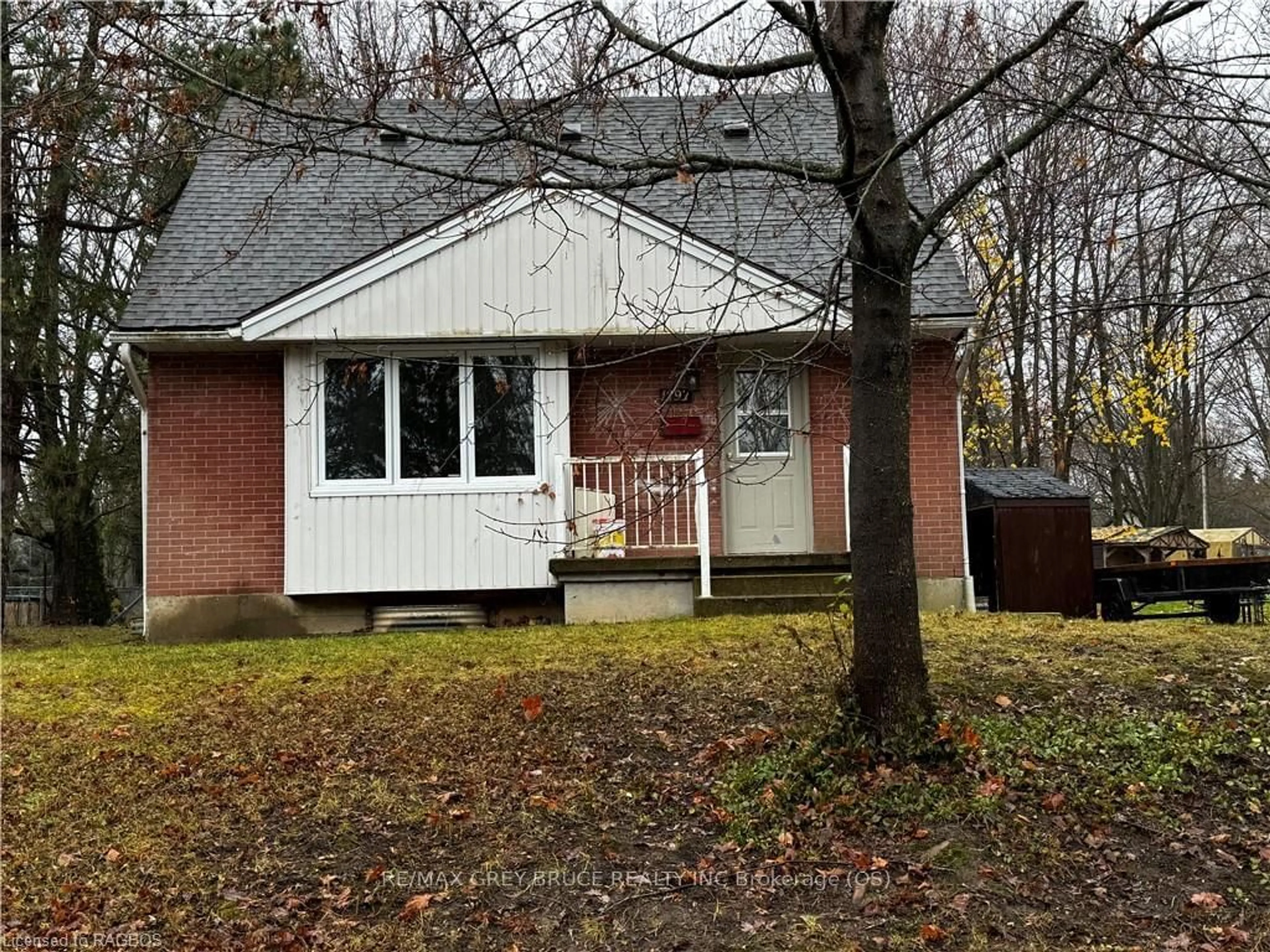 Frontside or backside of a home, cottage for 1397 8TH Ave, Owen Sound Ontario N4K 5M4