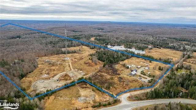 1047 MCCREA Rd, Highlands East 2